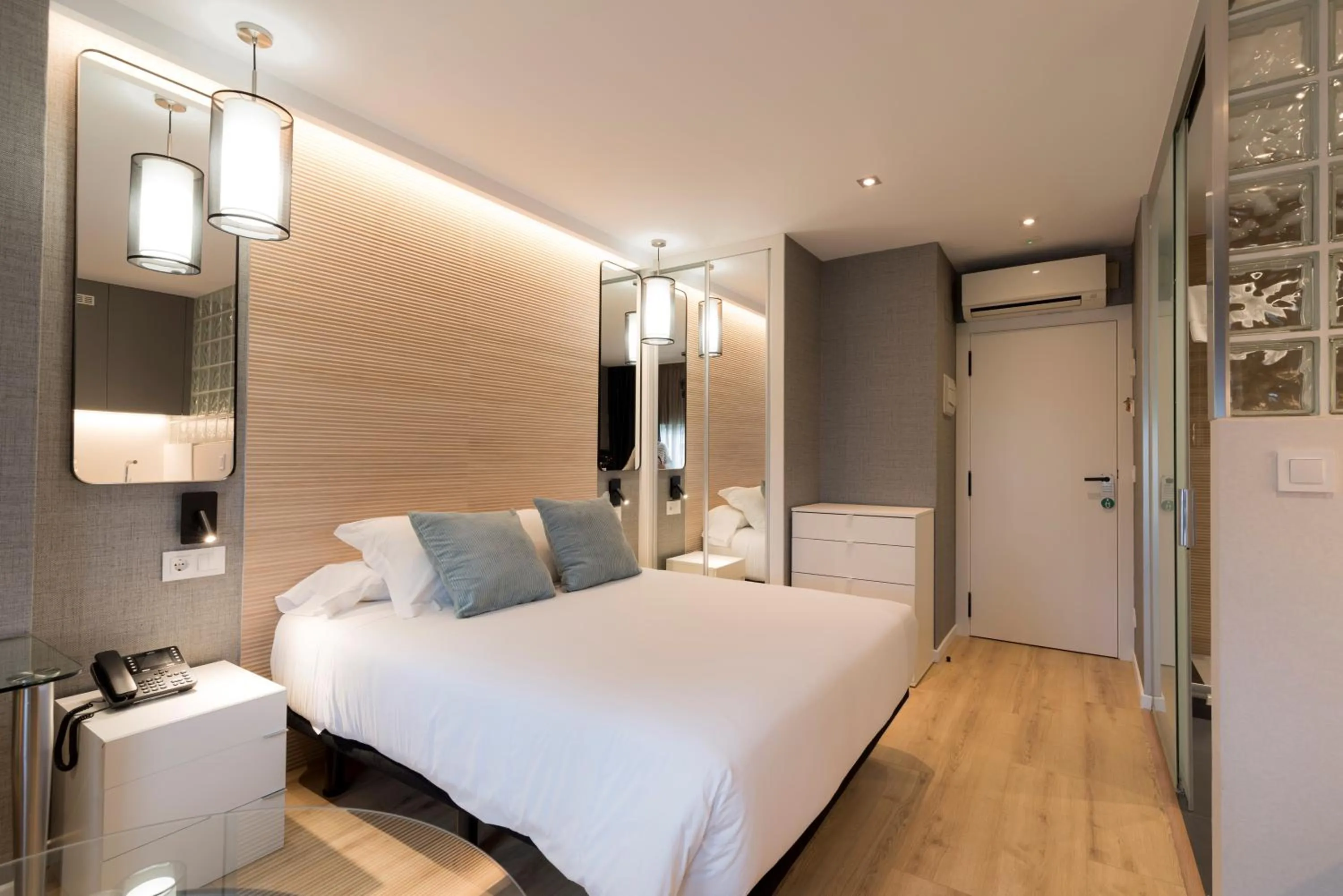 Bedroom, Bed in Hotel Avenida