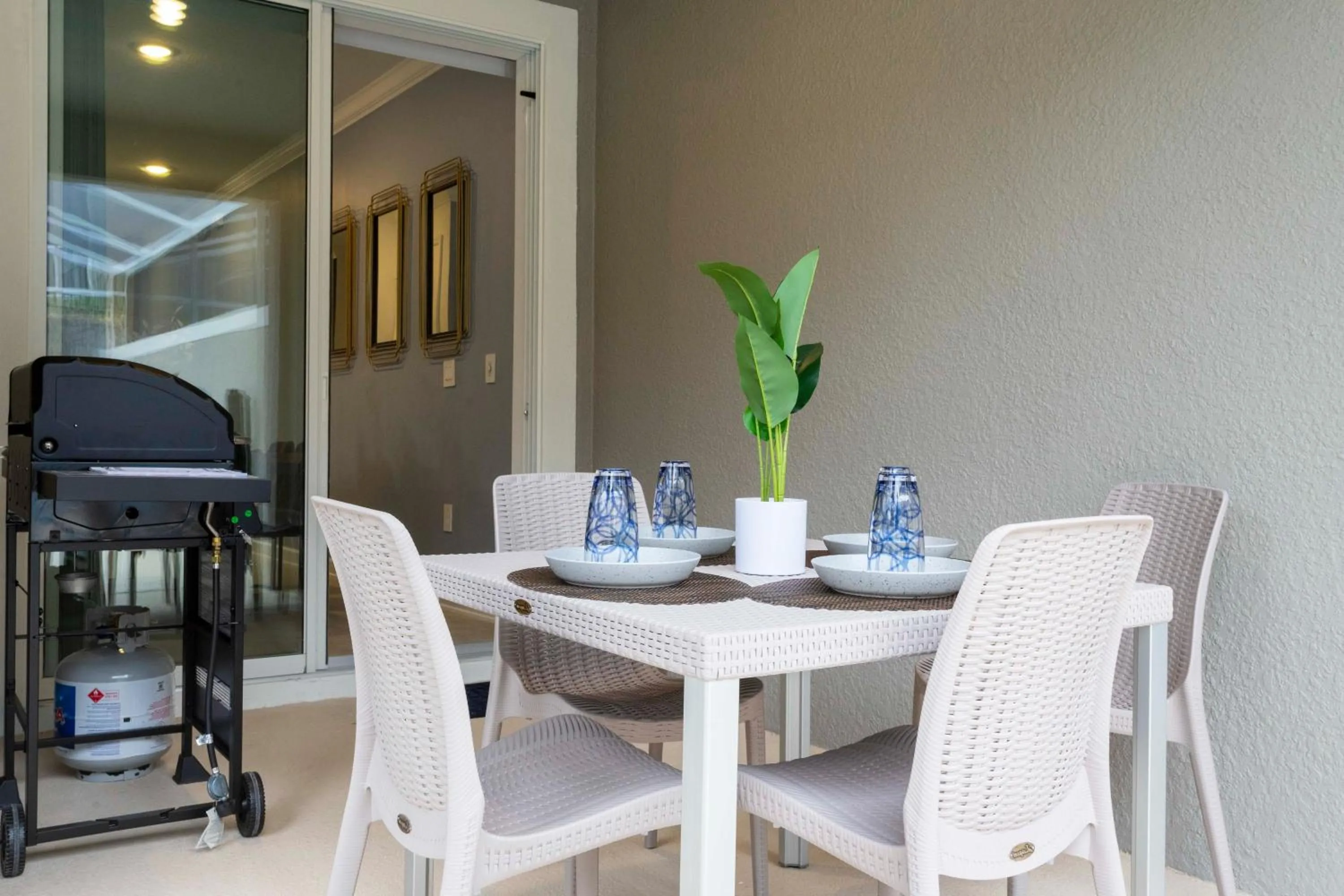 Stunning 4 Bd w/ Pool Close to Disney @ Champions Gate 1158