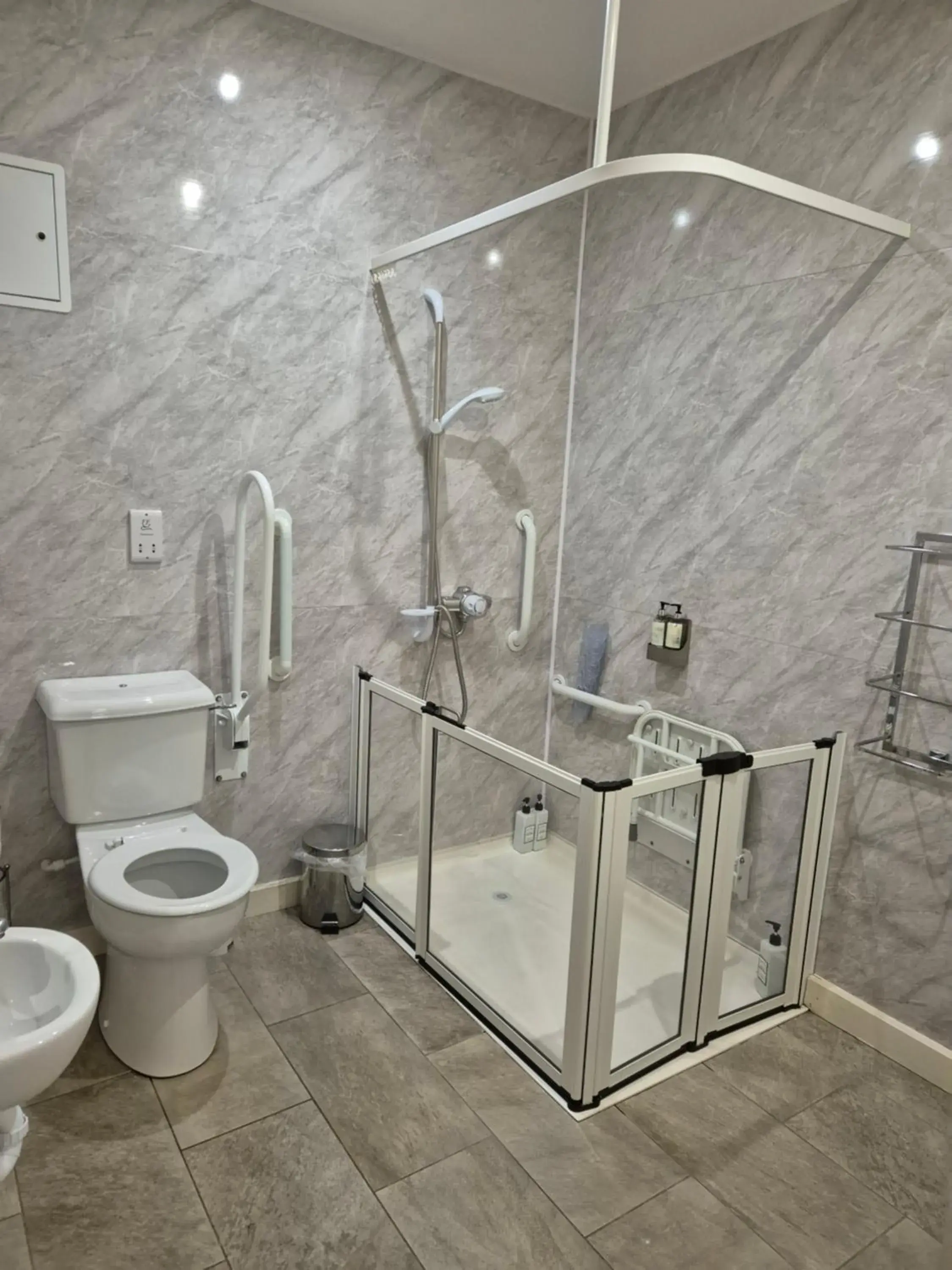 Double Room - Disability Access in The Hedges Hotel Double Room - Disability Access in The Hedges Hotel