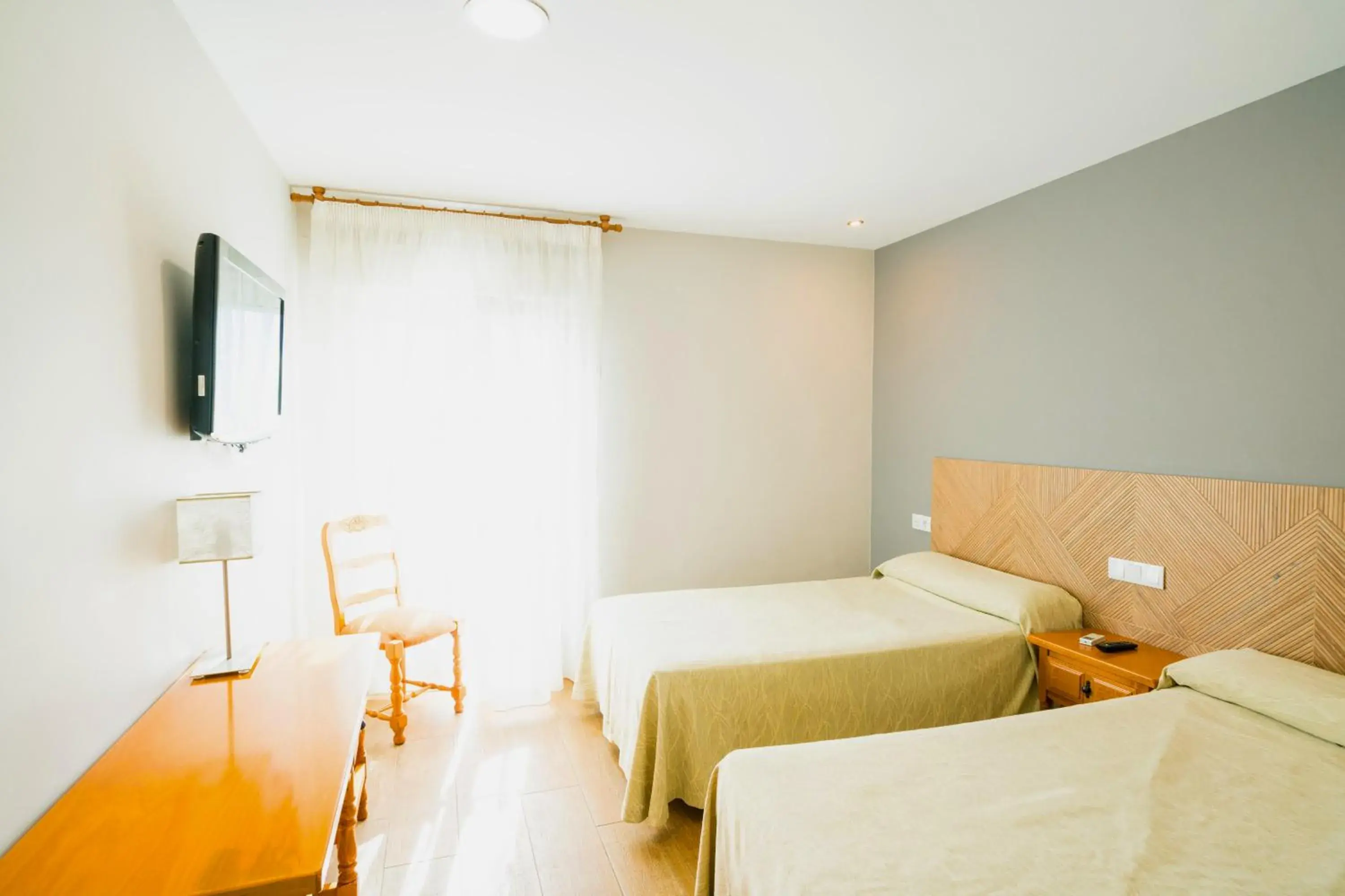 Superior Twin Room - single occupancy in Hotel La Colina Superior Twin Room - single occupancy in Hotel La Colina