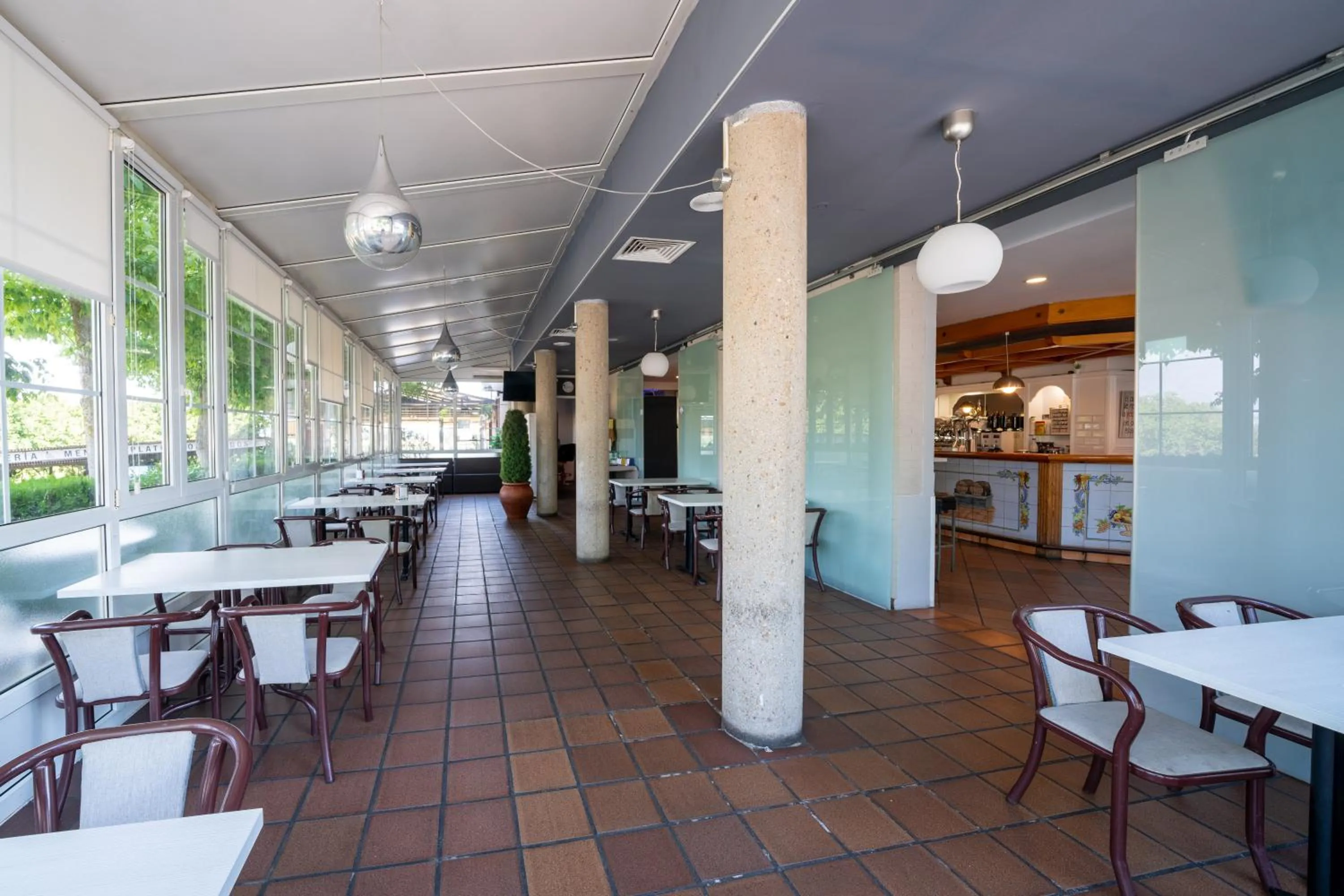 Restaurant/places to eat in Hotel La Colina