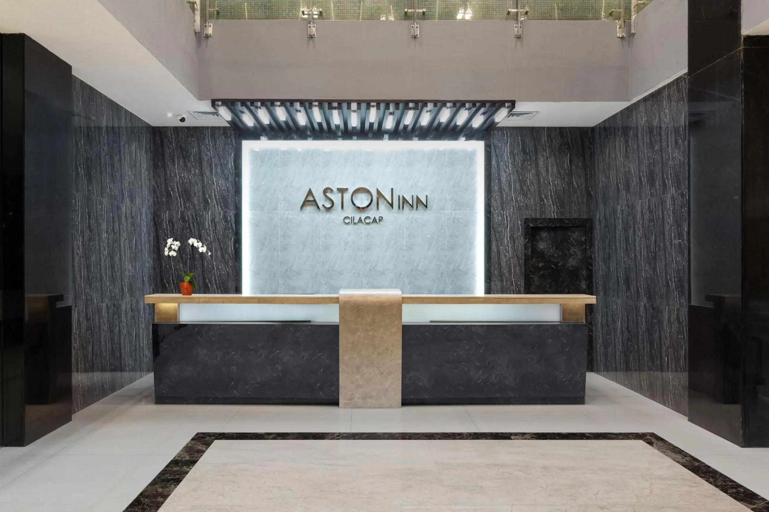 Lobby or reception in Aston Inn Cilacap