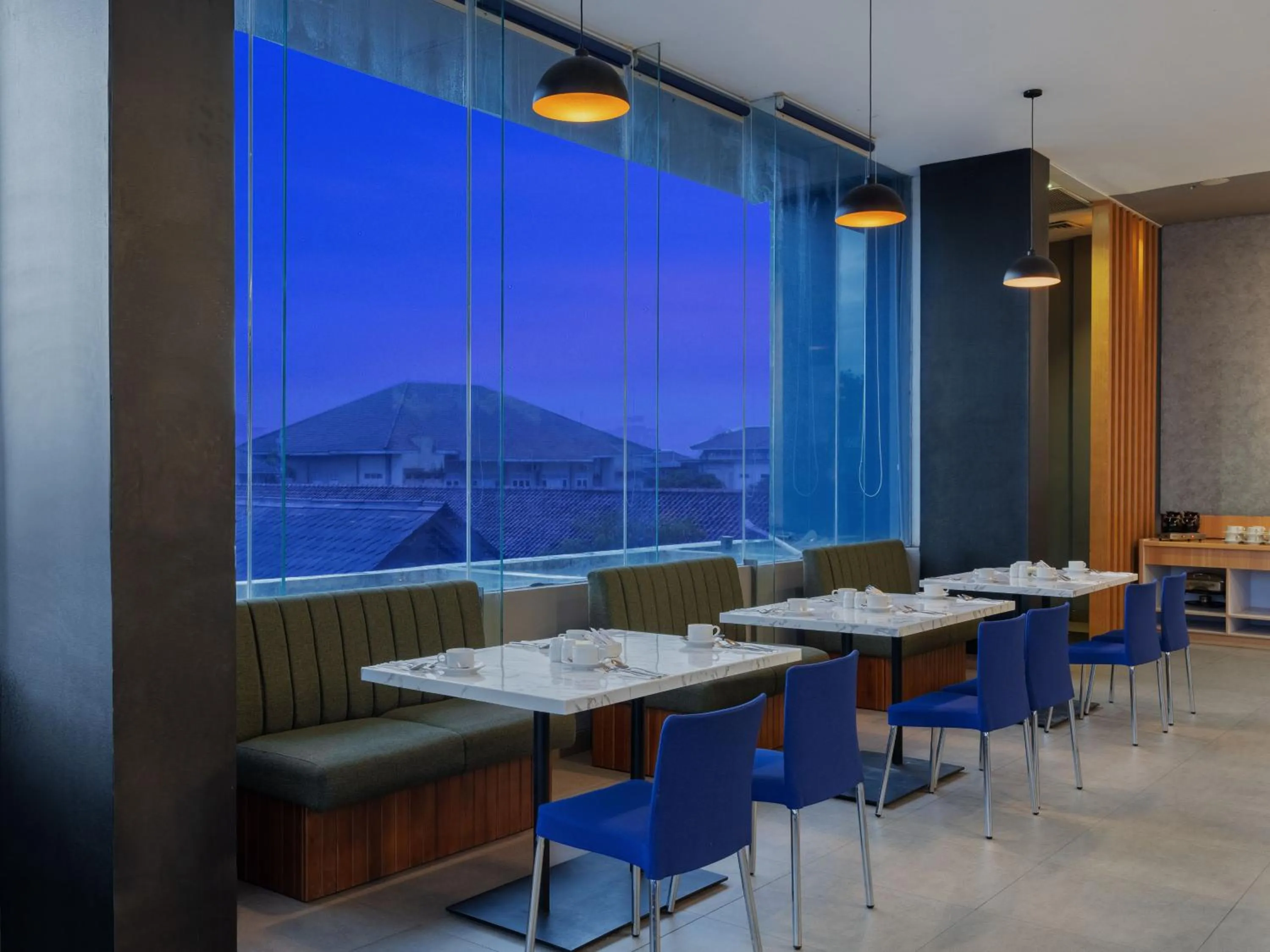 Restaurant/places to eat in Aston Inn Cilacap