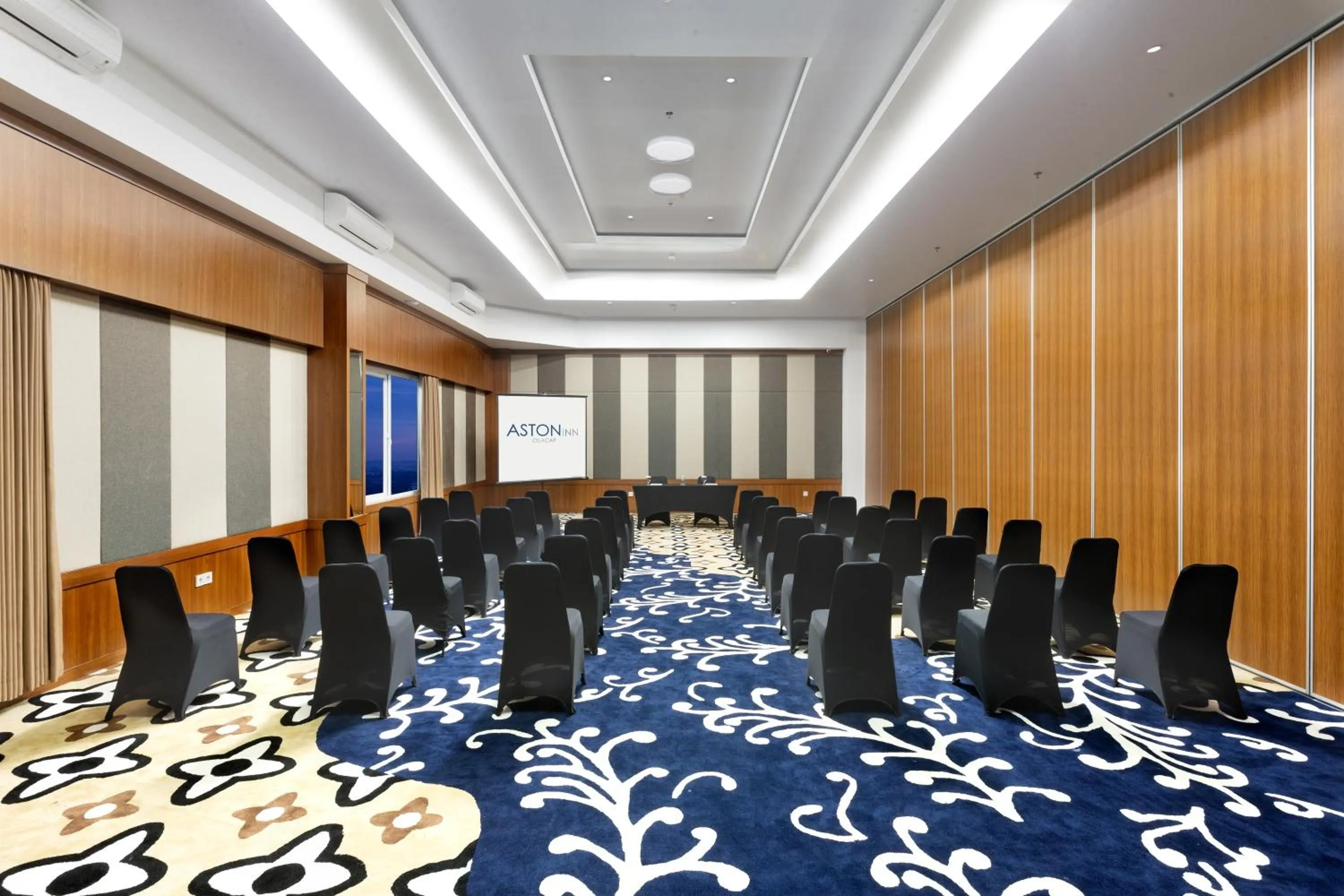 Banquet/Function facilities in Aston Inn Cilacap