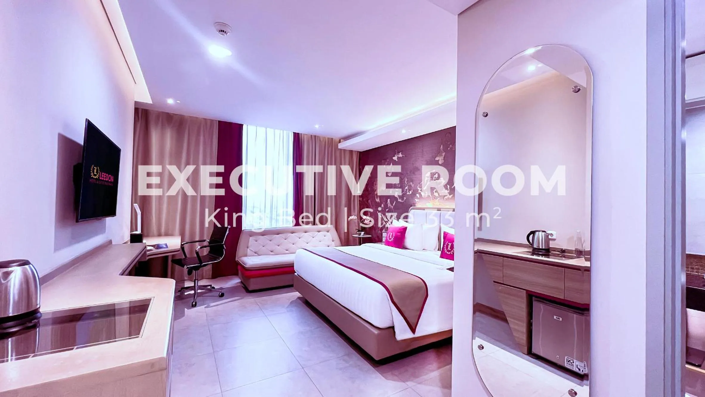 Bed in Leedon Hotel & Suites Surabaya