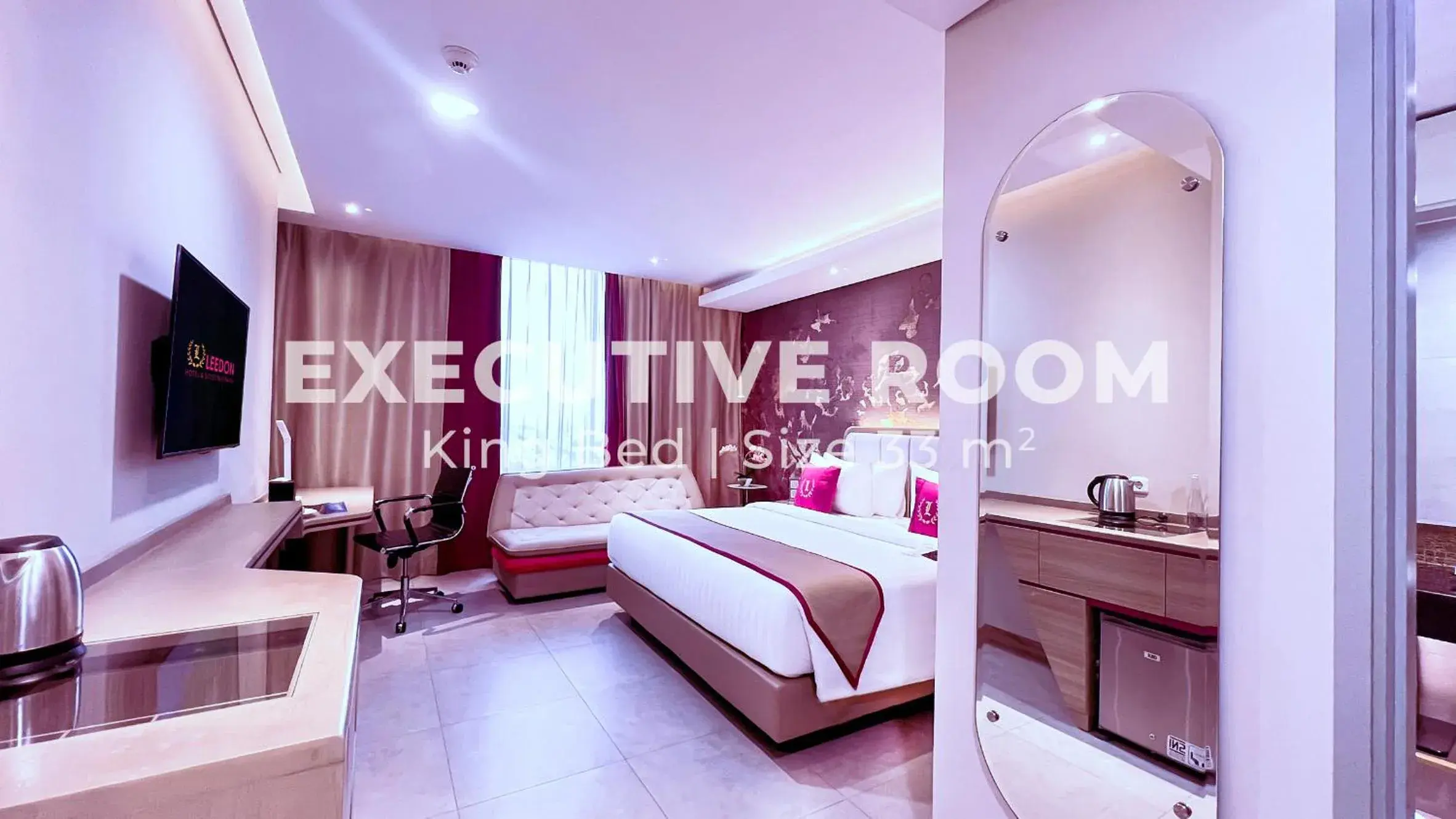 Large Double Room in Leedon Hotel & Suites Surabaya Large Double Room in Leedon Hotel & Suites Surabaya