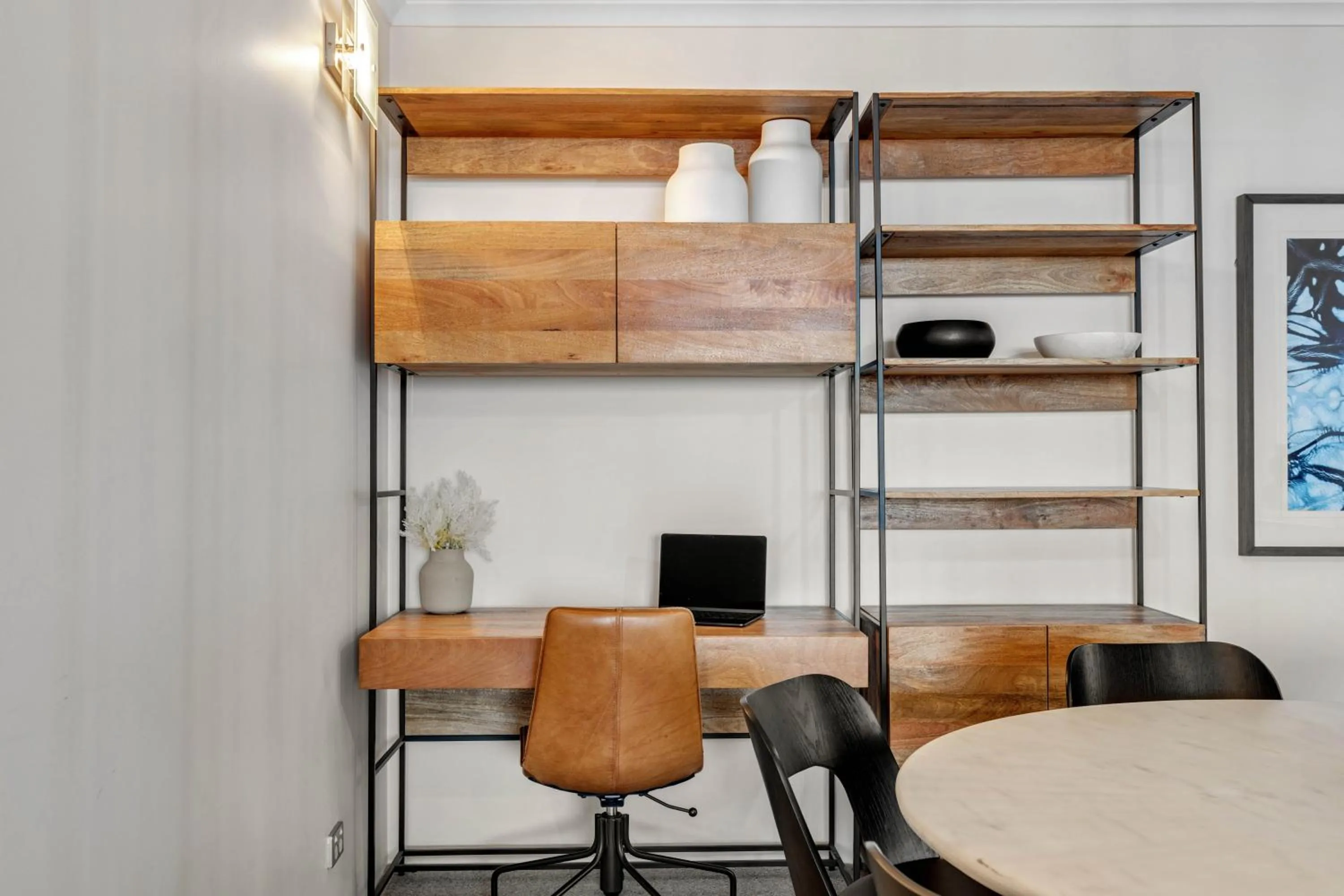 Business facilities in AAB Apartments