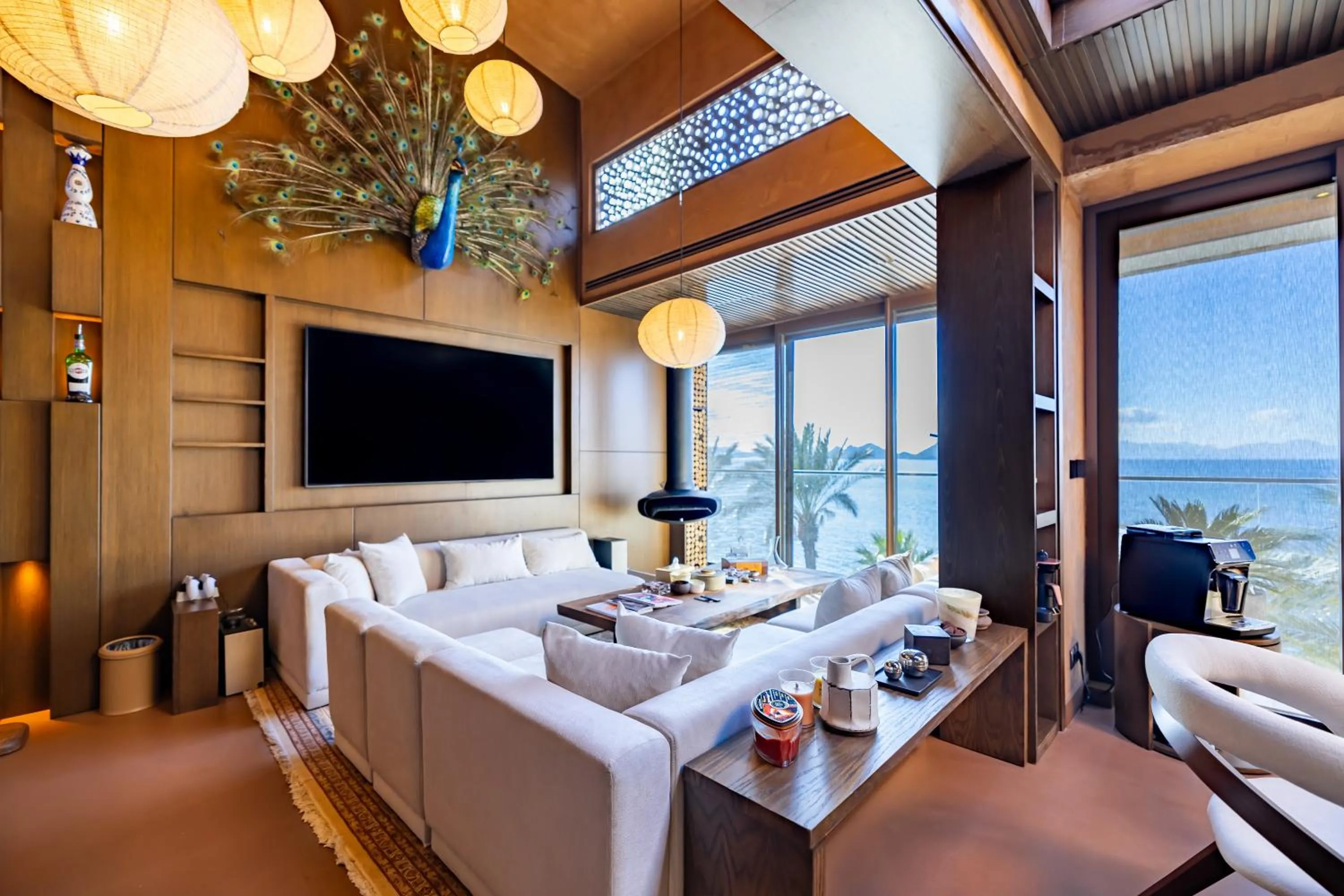 Seating area, Bed in Arin Resort Bodrum