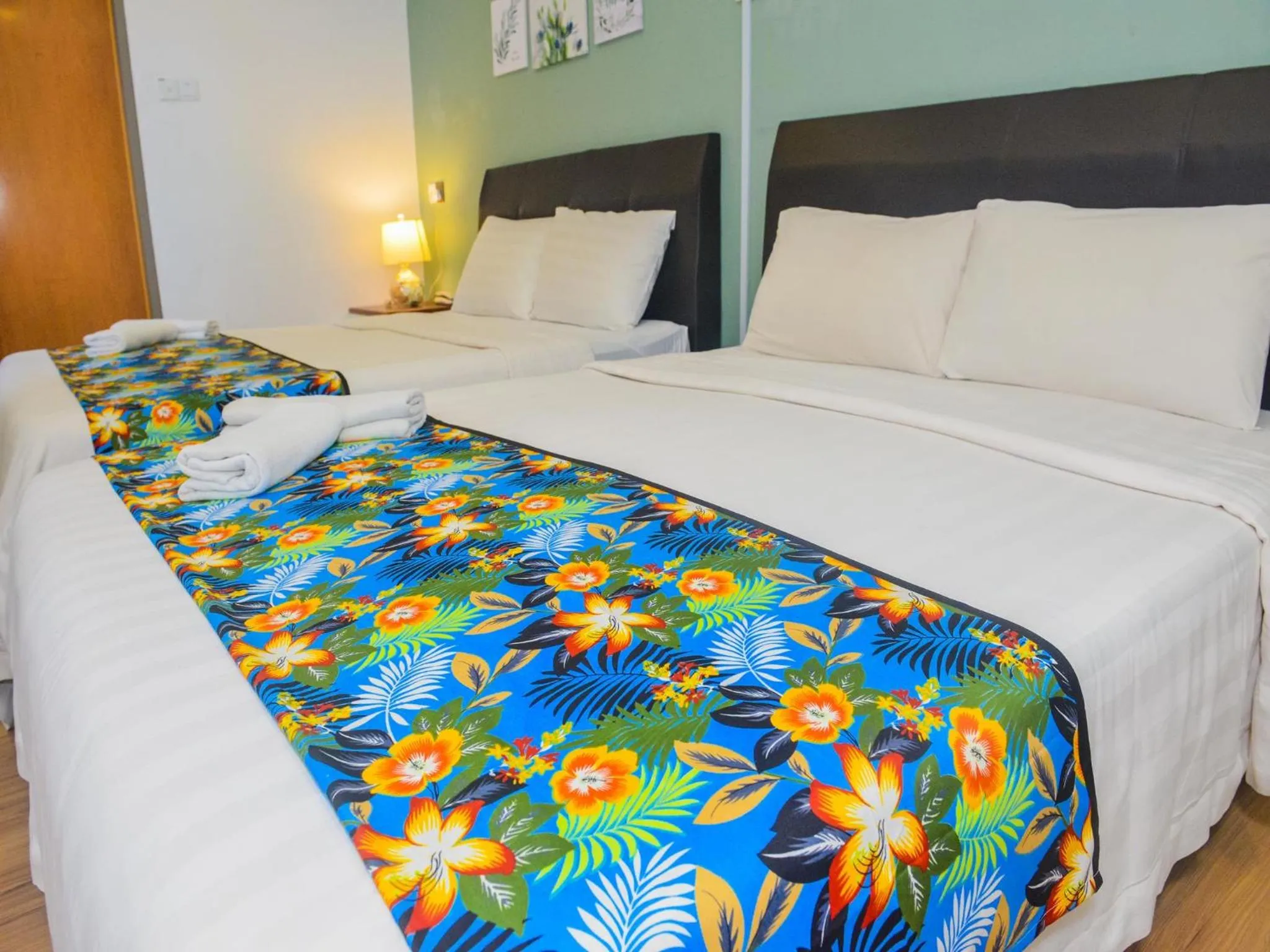 Bed in Treeline Urban Inn