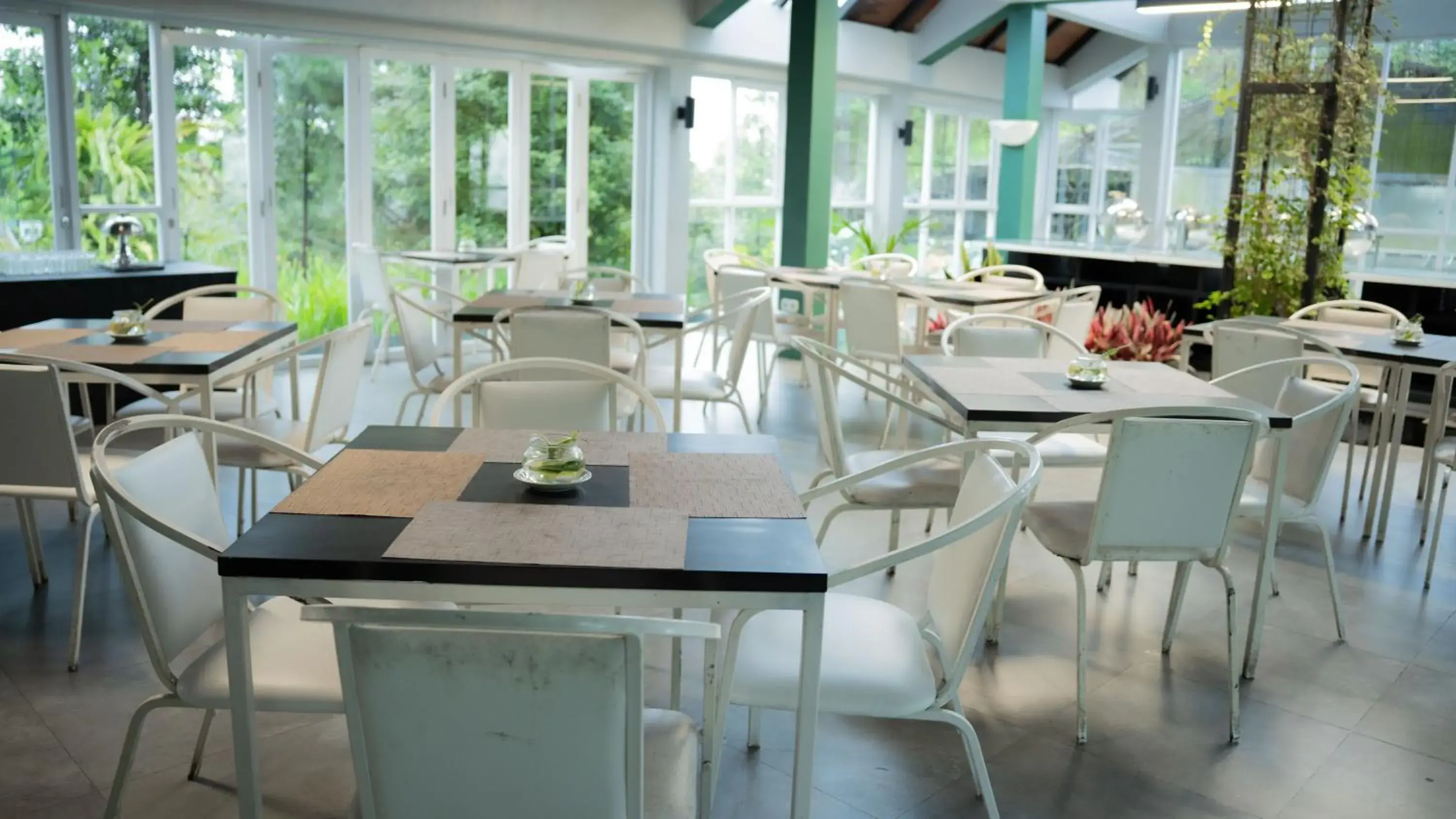 Restaurant/places to eat in Leuweung Geledegan Ecoldge Restaurant/places to eat in Leuweung Geledegan Ecoldge