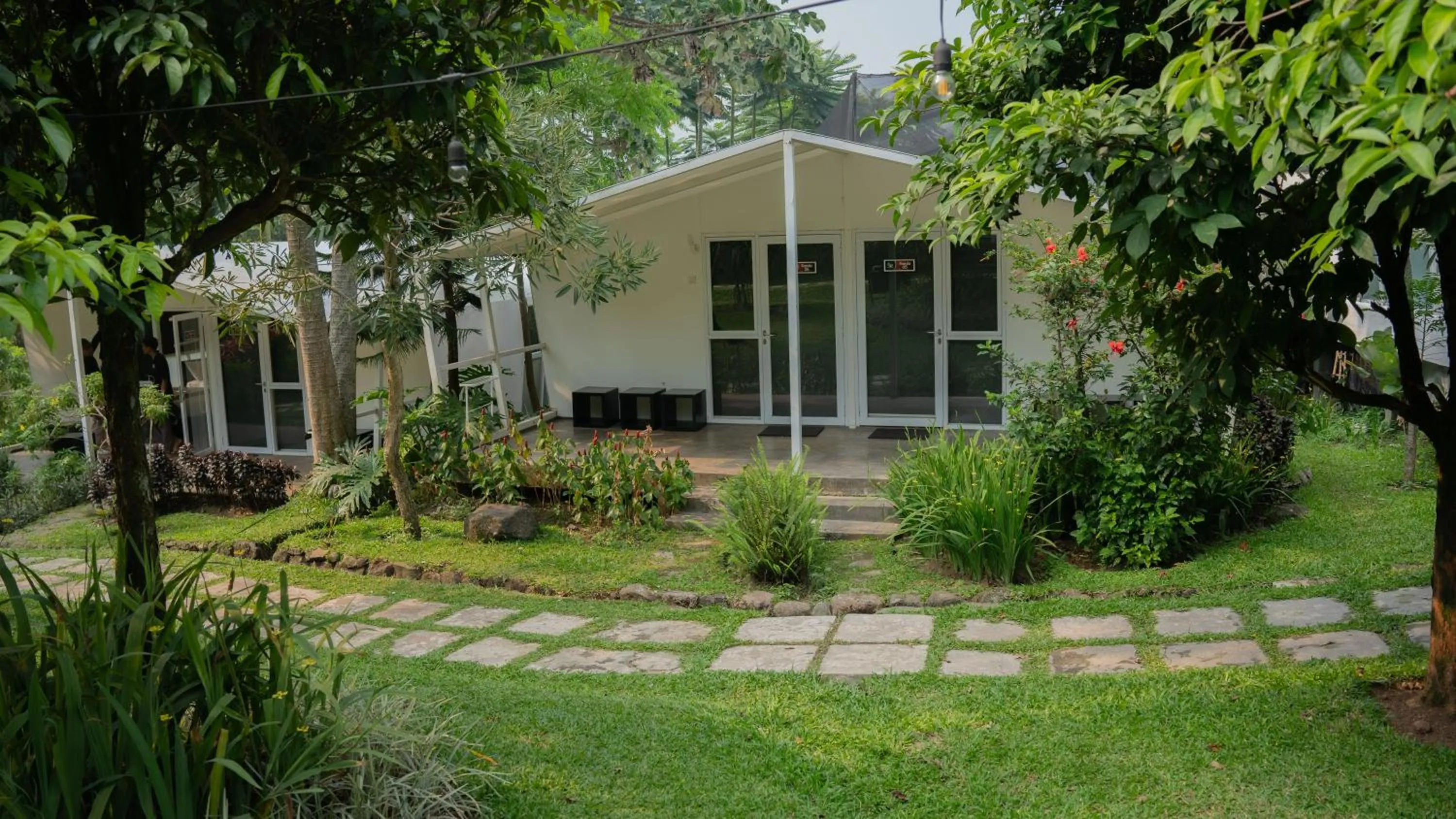 Property building in Leuweung Geledegan Ecoldge