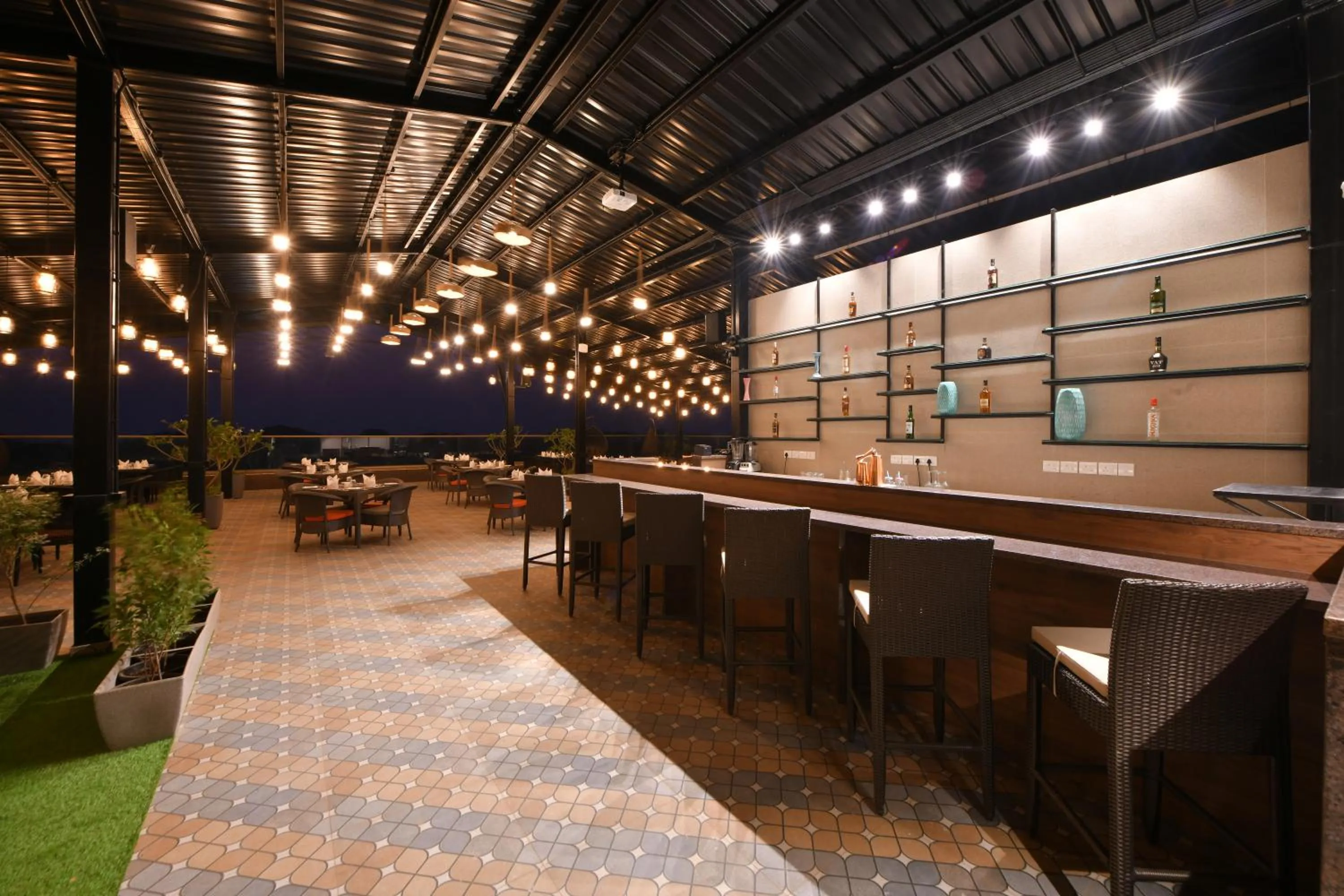 Restaurant/places to eat in The Fern Habitat, Candolim, Goa