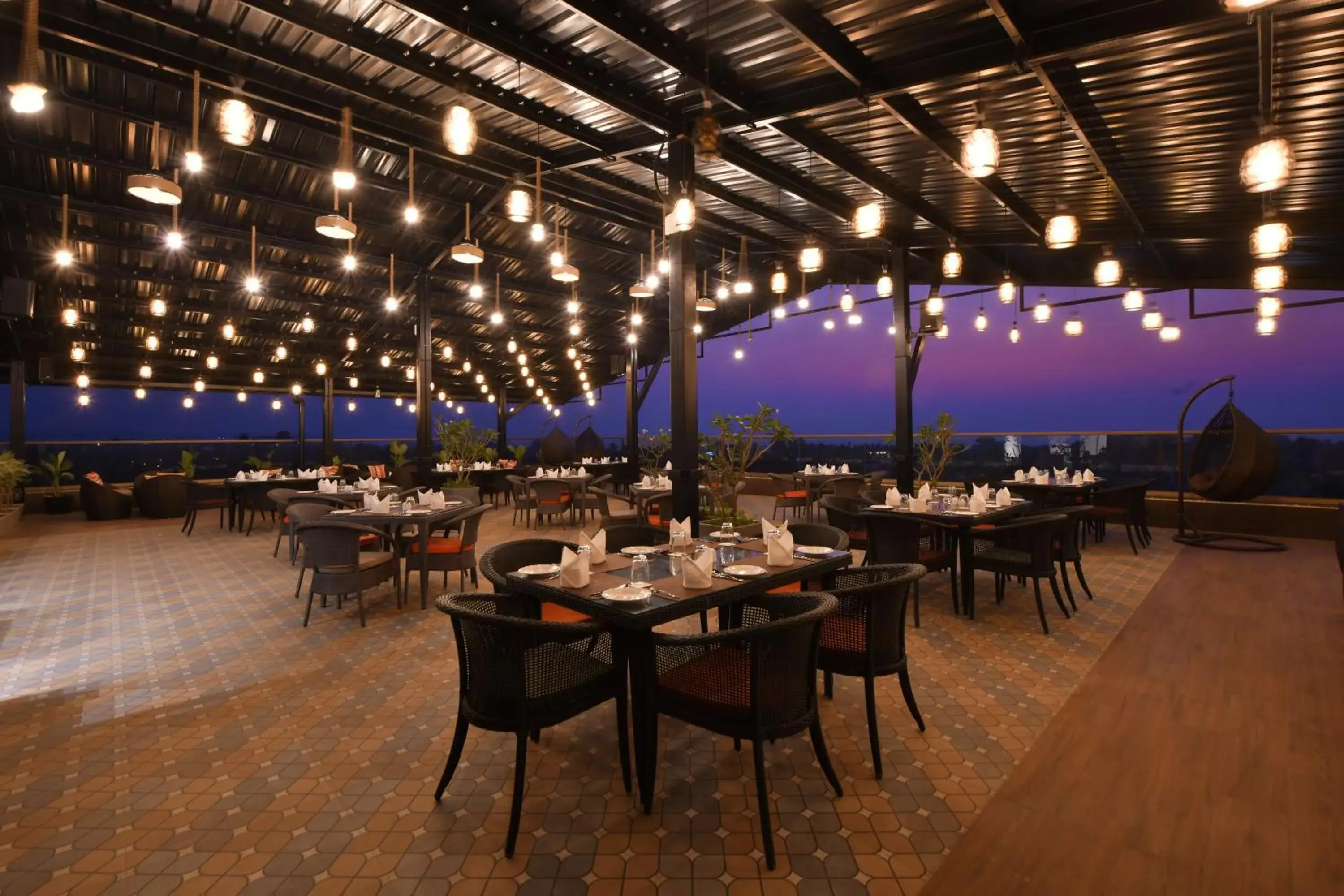 Restaurant/places to eat in The Fern Habitat, Candolim, Goa Restaurant/places to eat in The Fern Habitat, Candolim, Goa