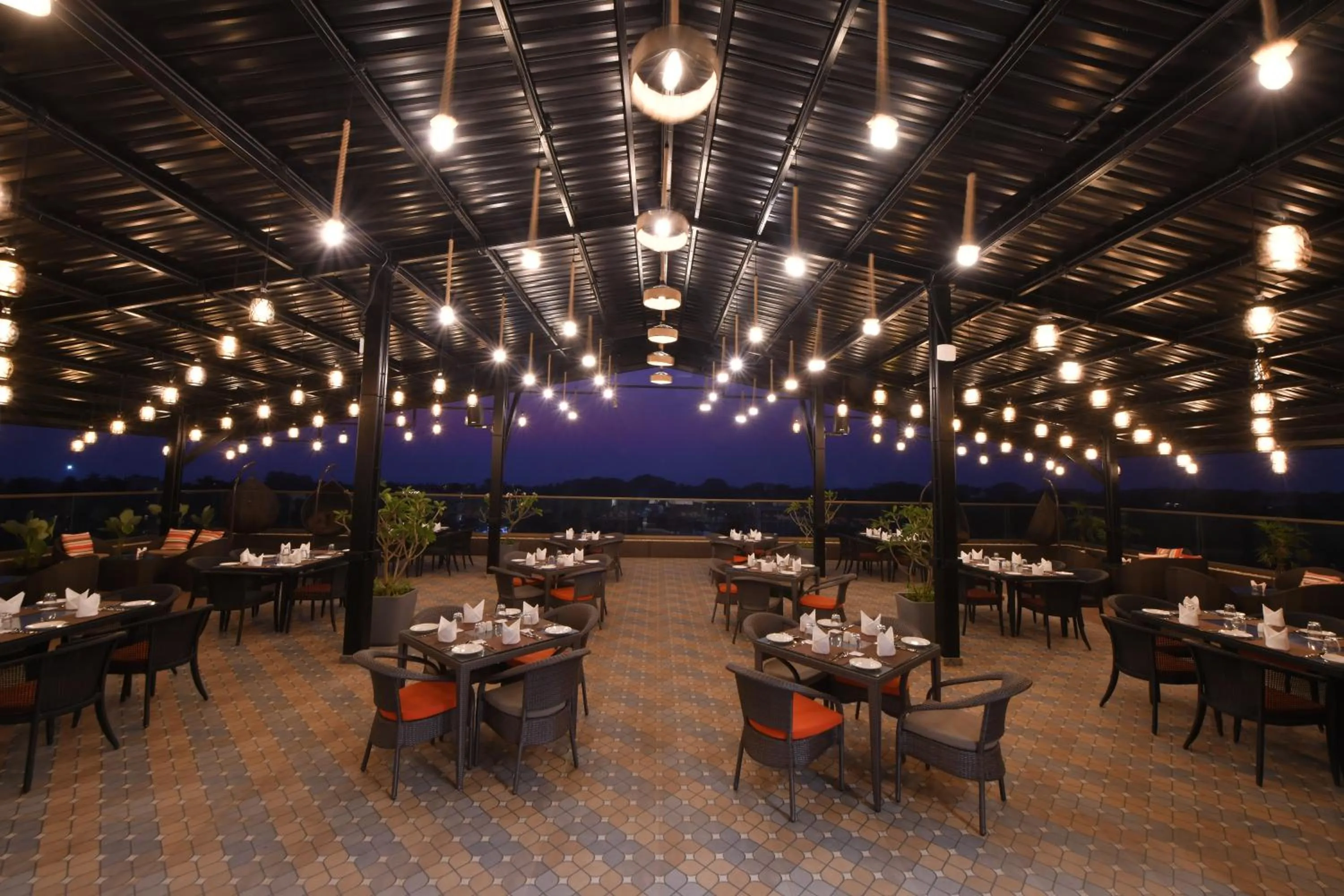 Restaurant/places to eat in The Fern Habitat, Candolim, Goa