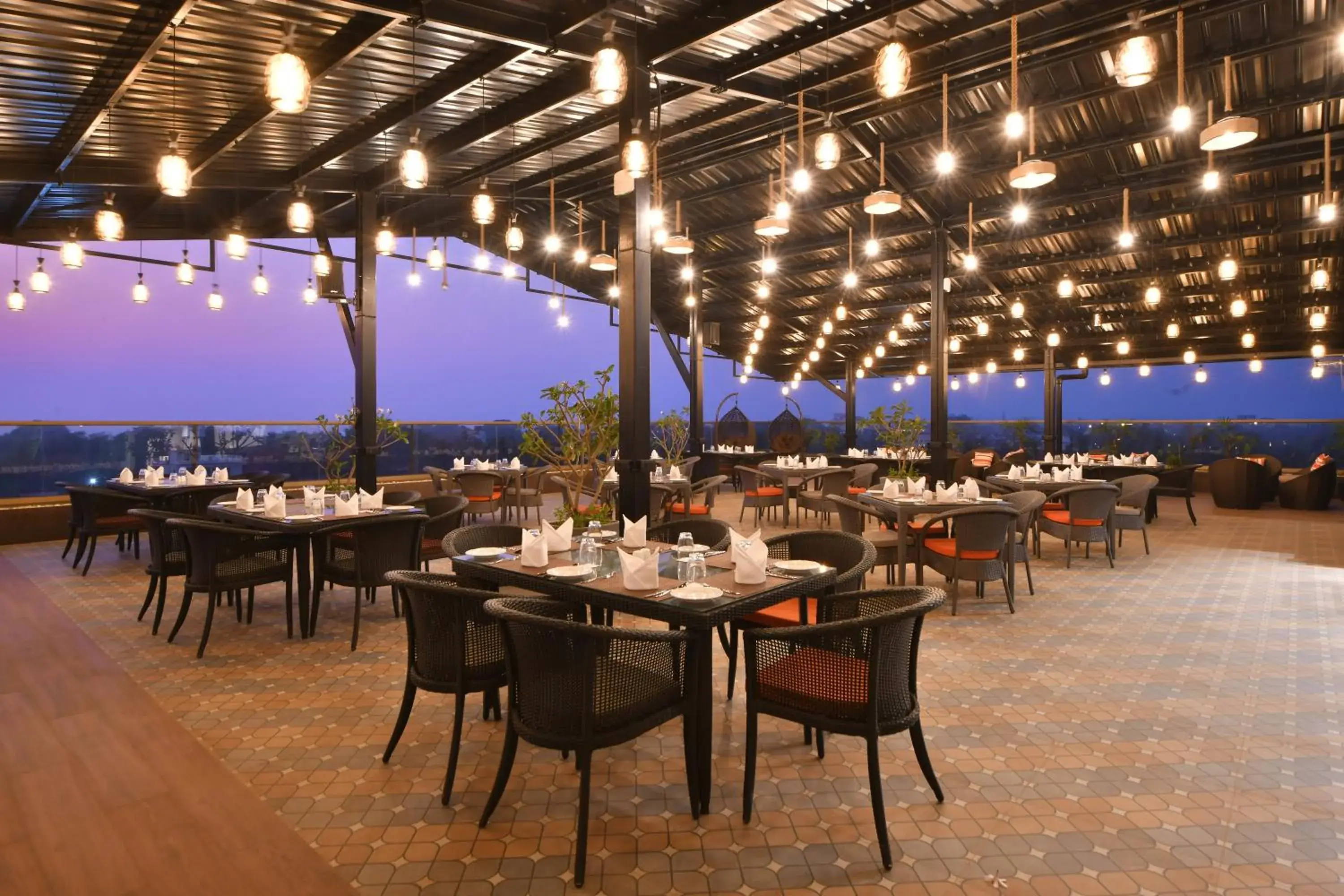 Restaurant/places to eat in The Fern Habitat, Candolim, Goa Restaurant/places to eat in The Fern Habitat, Candolim, Goa