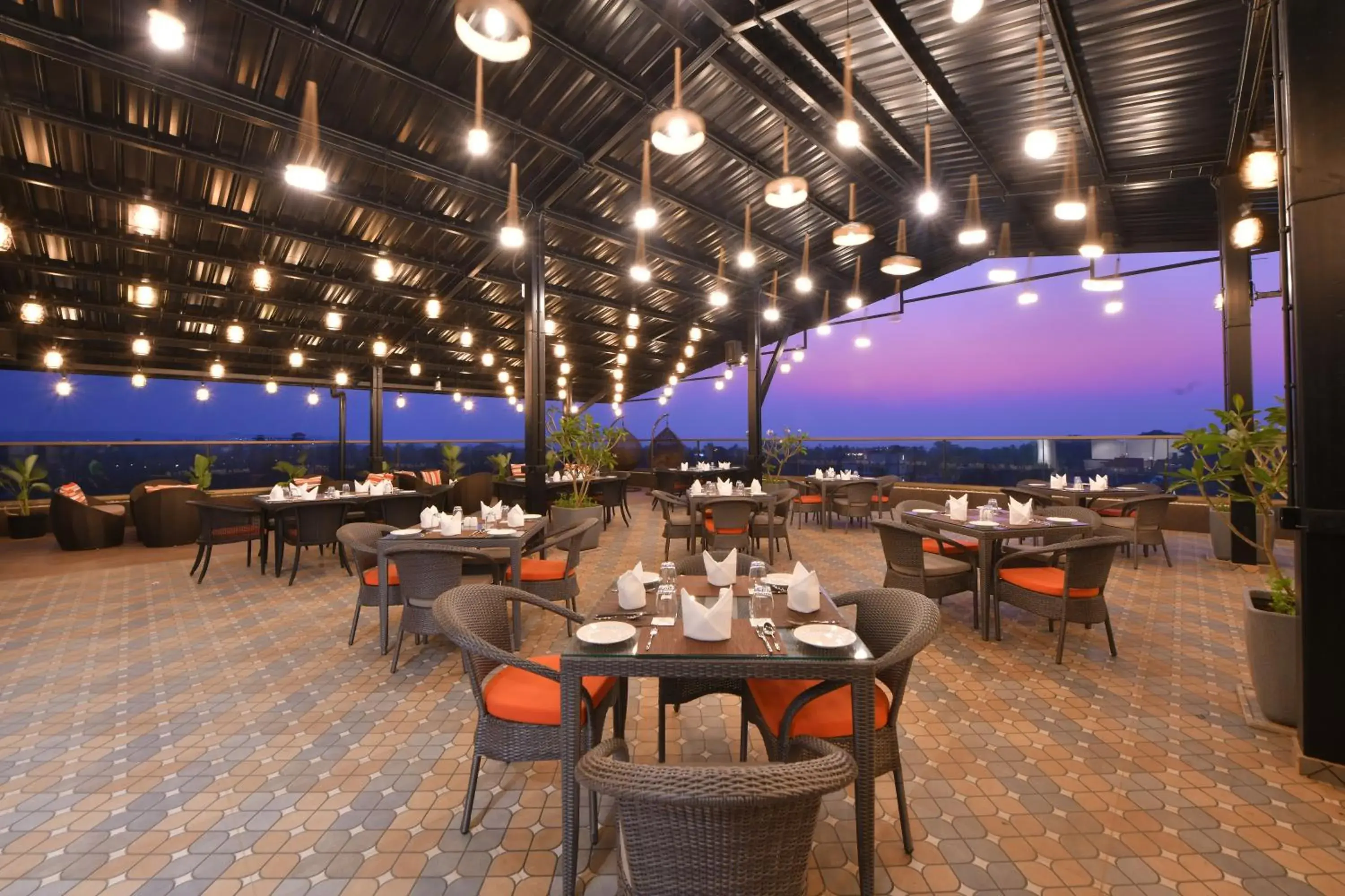 Restaurant/places to eat in The Fern Habitat, Candolim, Goa Restaurant/places to eat in The Fern Habitat, Candolim, Goa