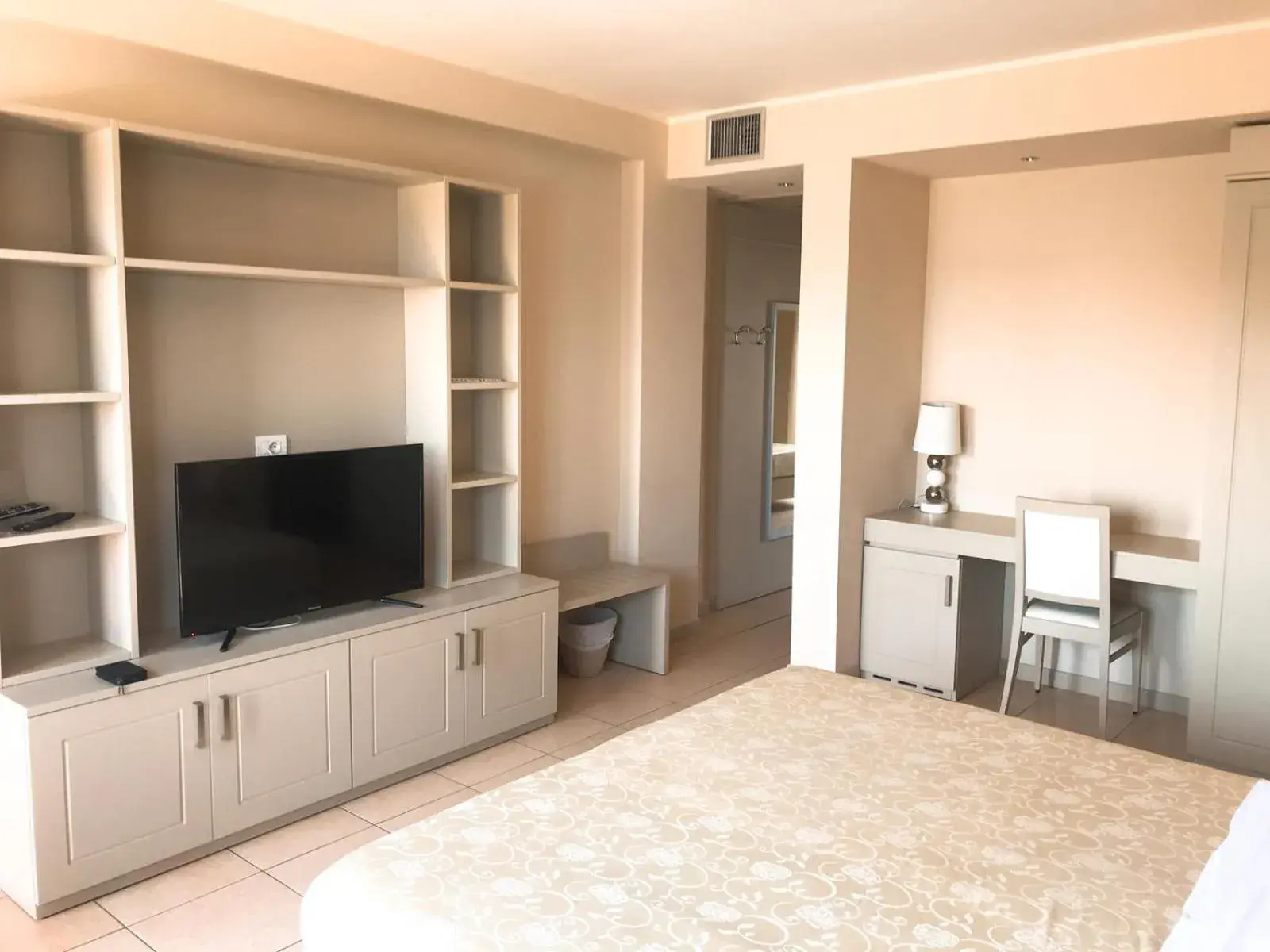 Quadruple Room with Sea View in Mediterranean Boutique Hotel Quadruple Room with Sea View in Mediterranean Boutique Hotel