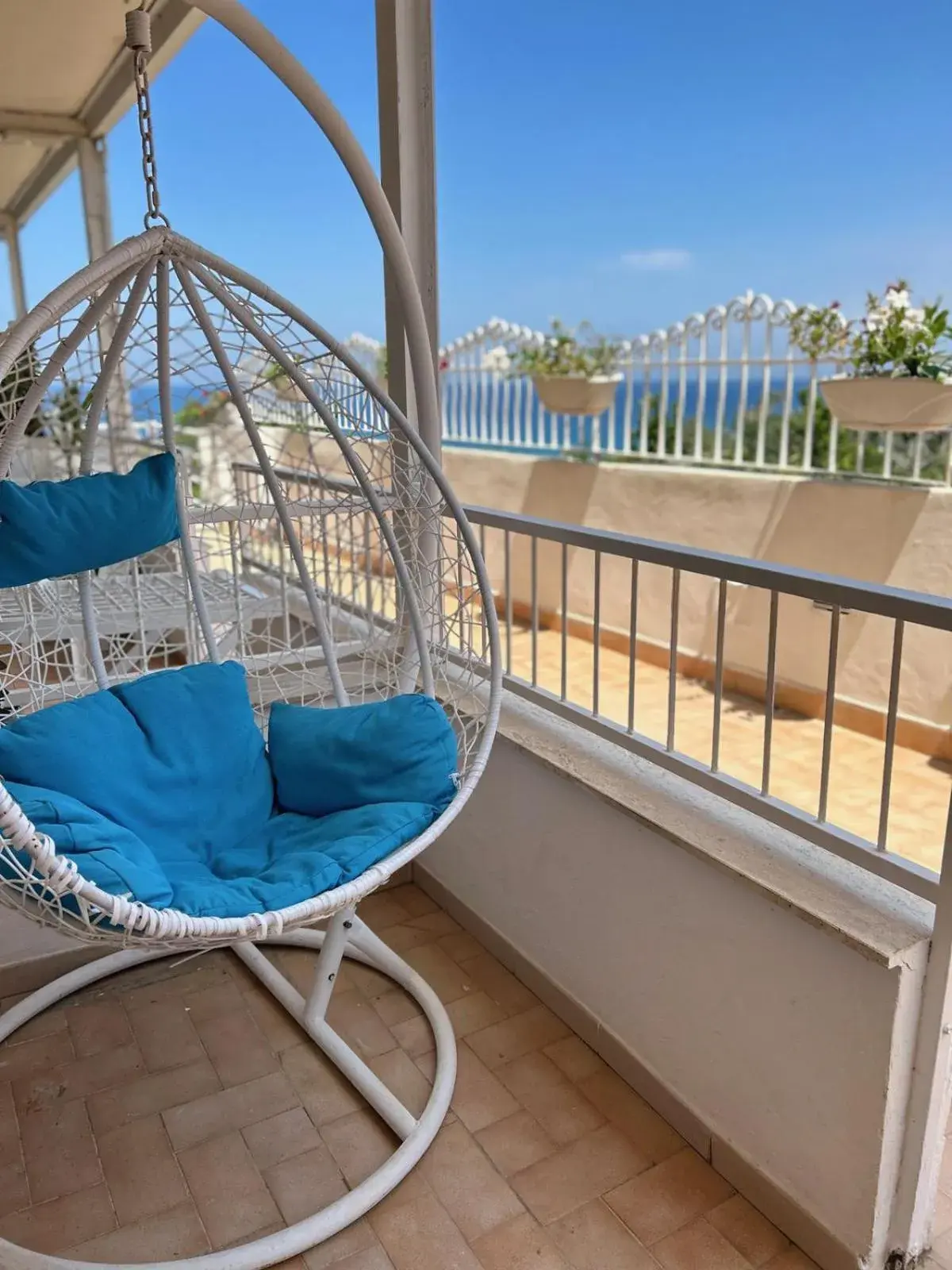 Quadruple Room with Garden View in Mediterranean Boutique Hotel Quadruple Room with Garden View in Mediterranean Boutique Hotel