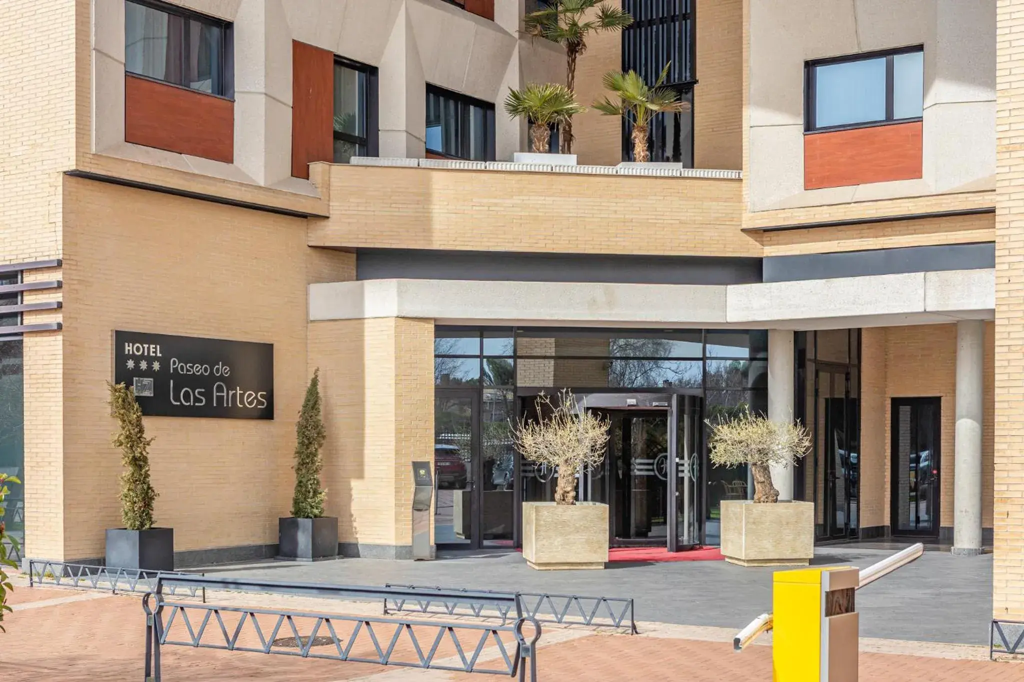 Facade/entrance in Sercotel Las Artes Pinto Facade/entrance in Sercotel Las Artes Pinto
