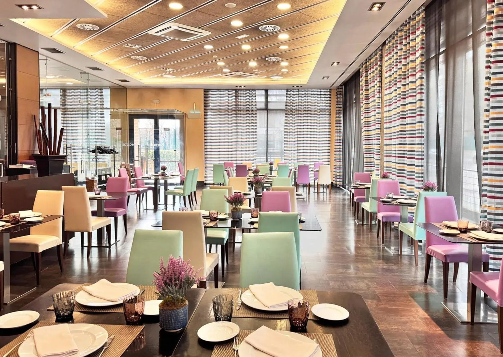 Restaurant/places to eat in Sercotel Las Artes Pinto Restaurant/places to eat in Sercotel Las Artes Pinto