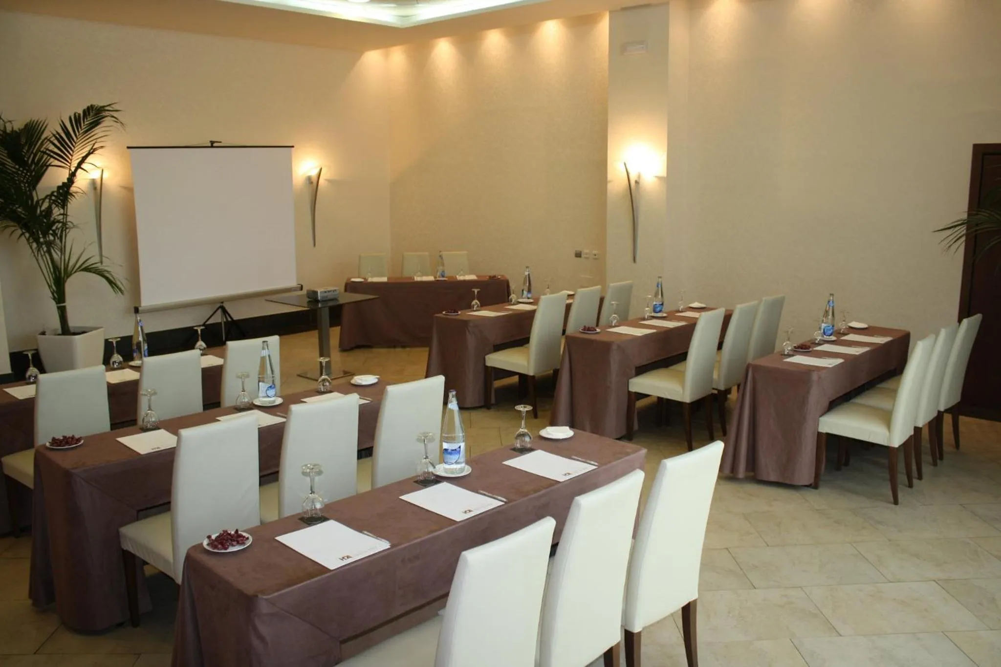 Meeting/conference room in Sercotel Las Artes Pinto