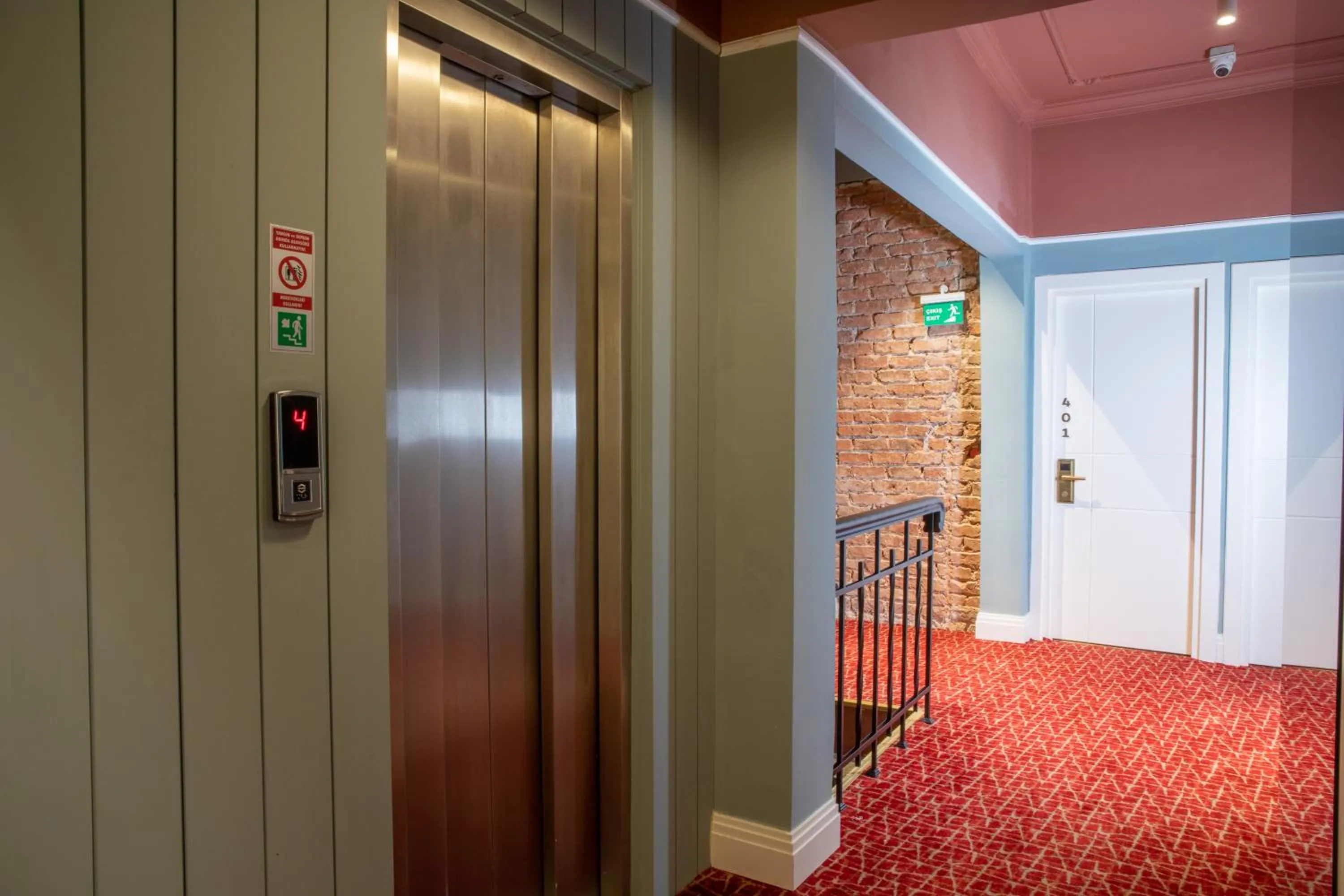 On site in EA Exclusive Hotel