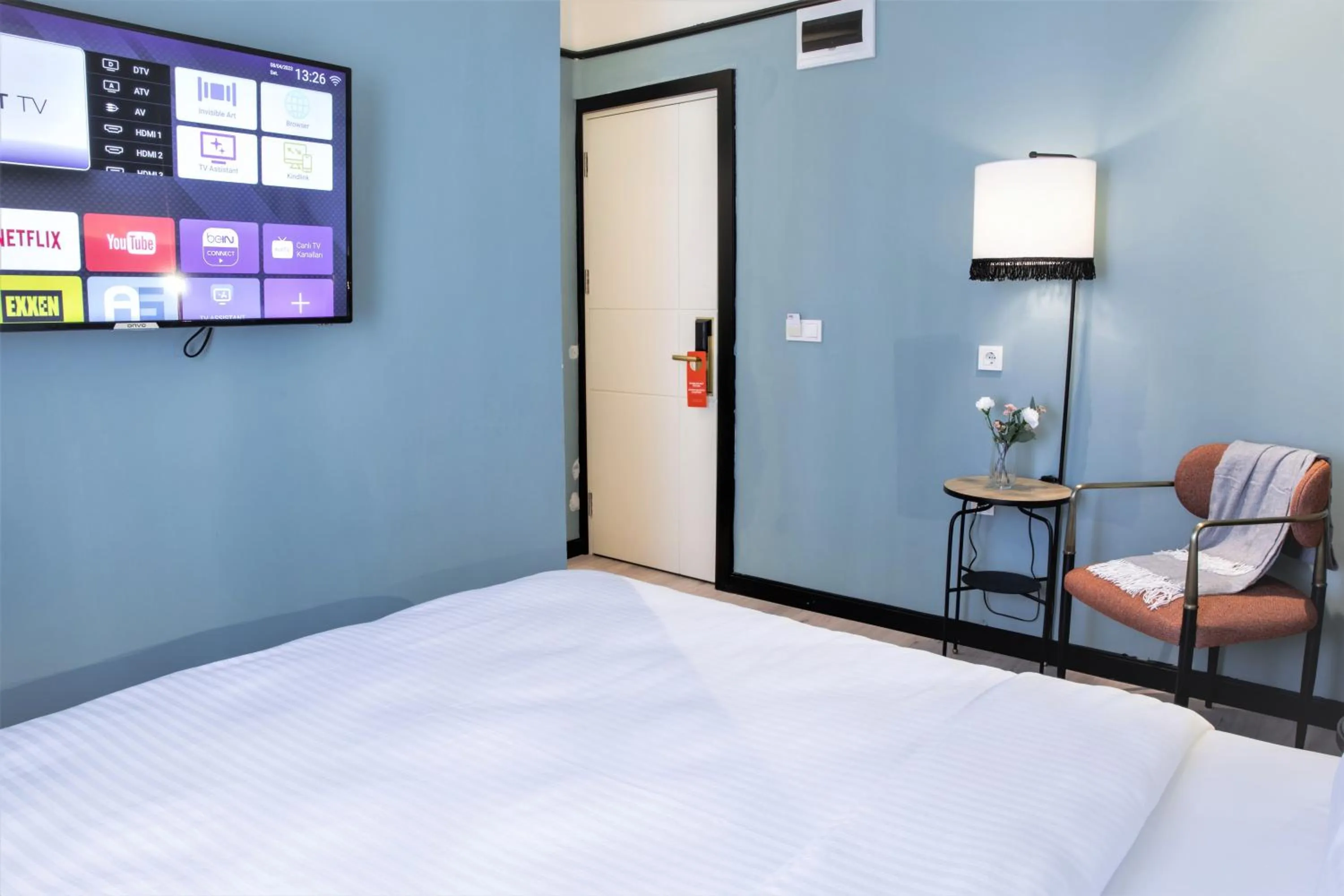 Massage, Bed in Exclusive Art Hotel