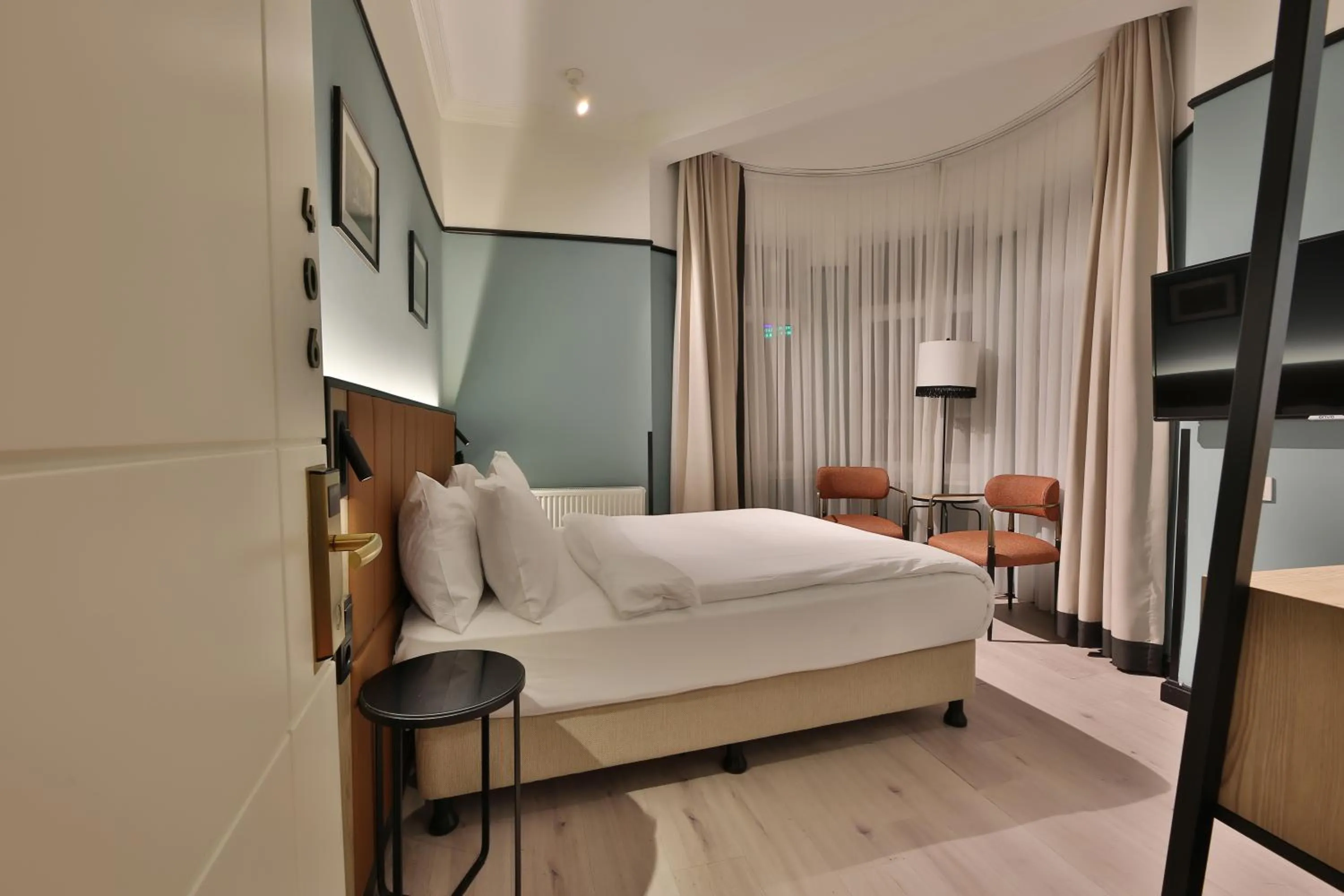 Photo of the whole room, Bed in EA Exclusive Hotel