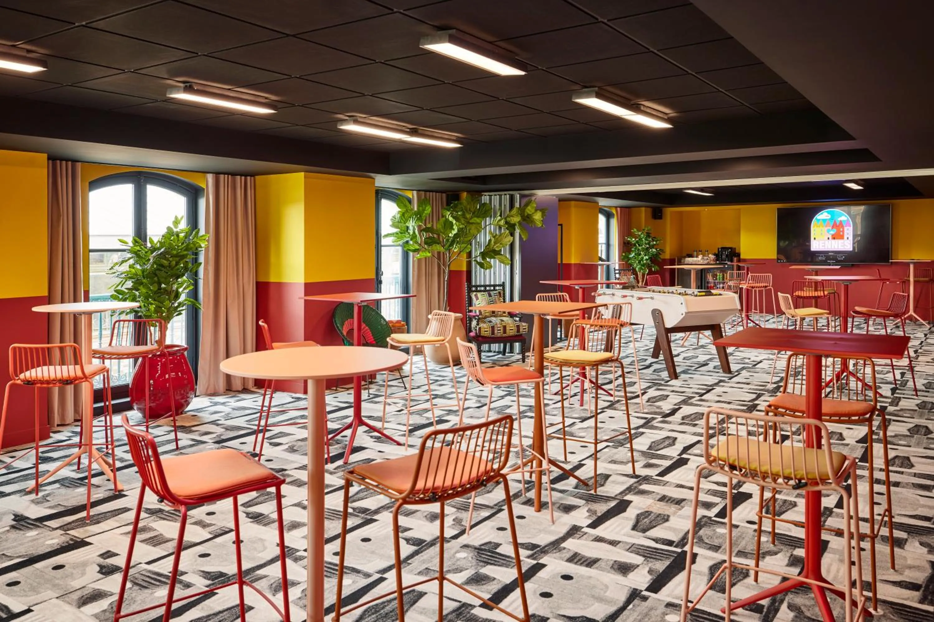 Meeting/conference room in Mama Shelter Rennes