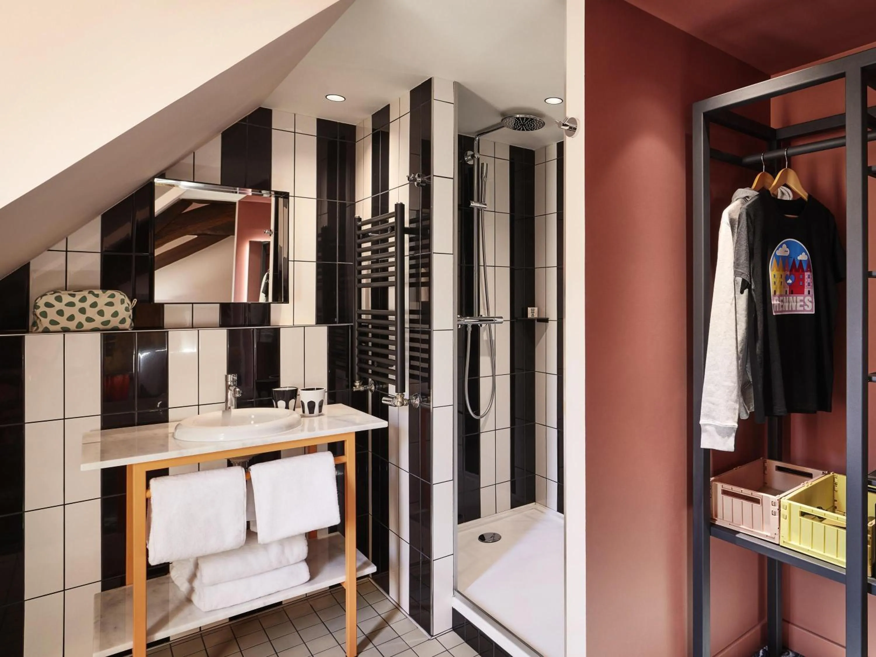 Bedroom in Mama Shelter Rennes