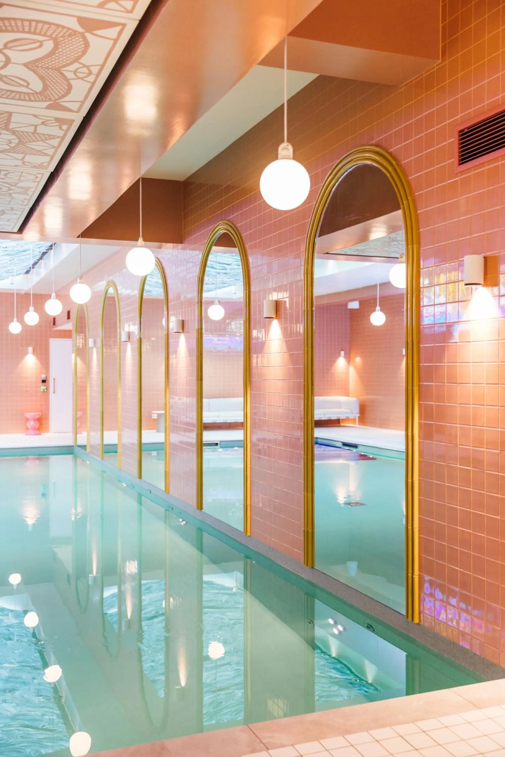 Swimming pool in Mama Shelter Rennes