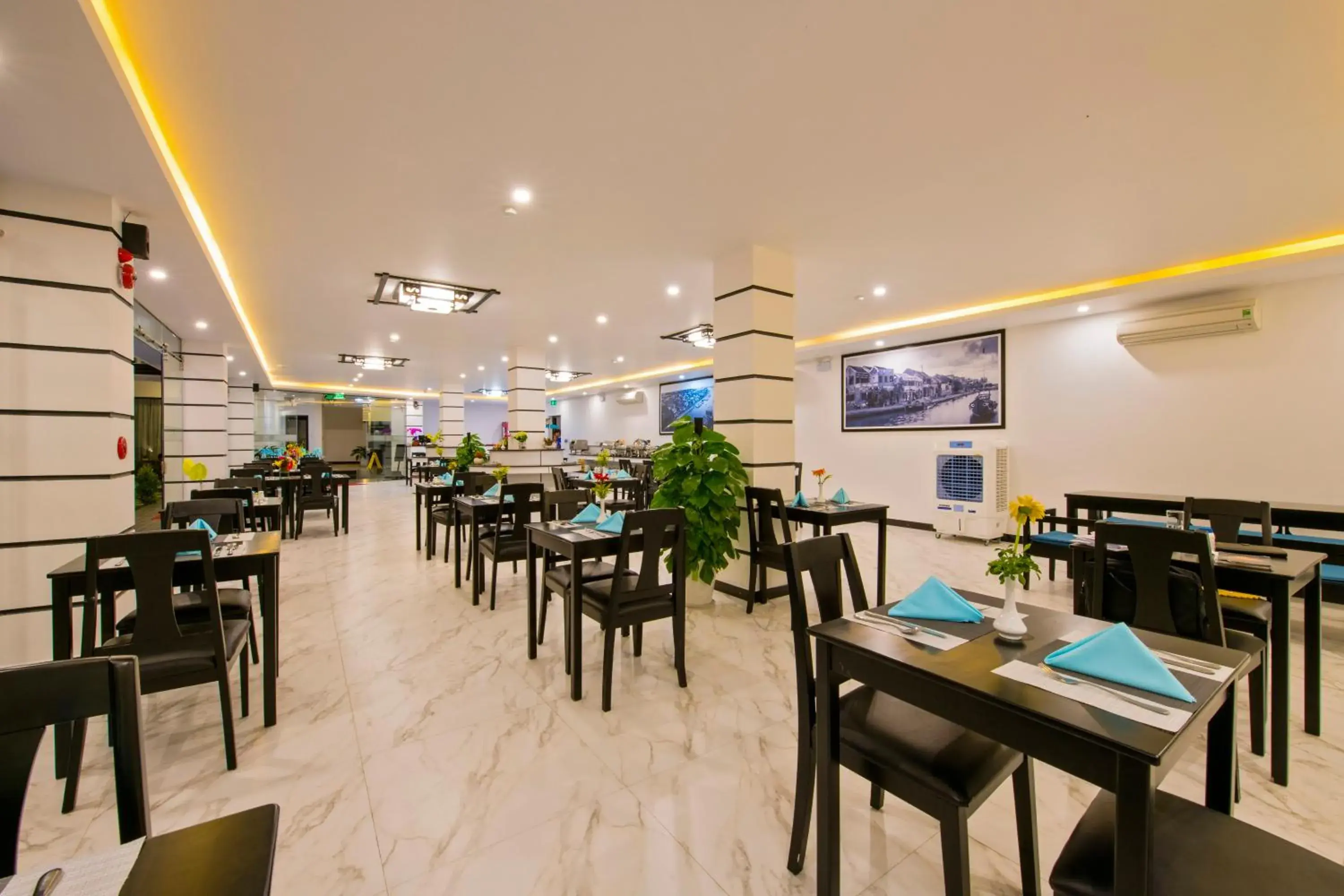 Restaurant/places to eat in Gem Riverside Hotel Hoi An Restaurant/places to eat in Gem Riverside Hotel Hoi An