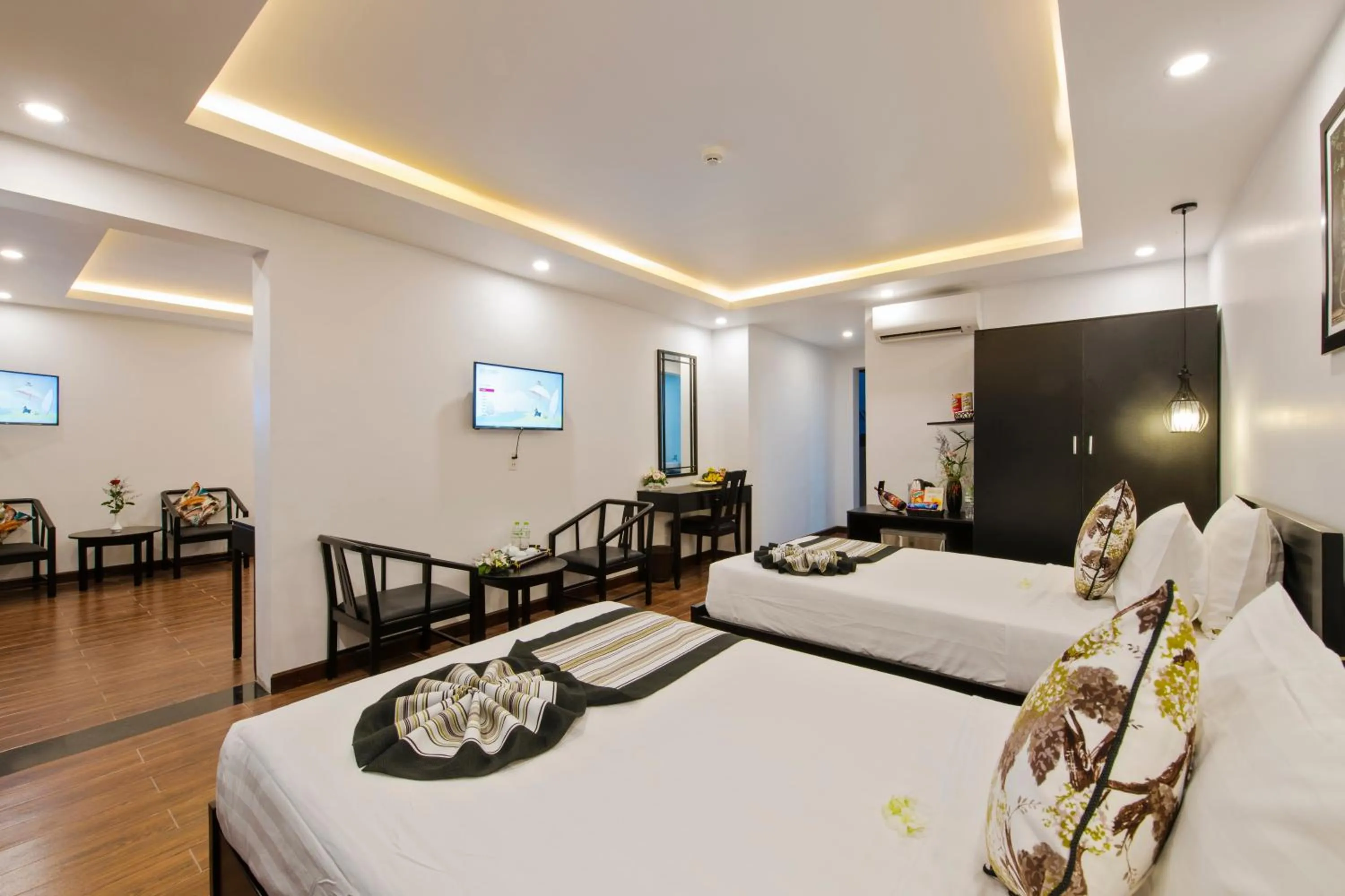 TV and multimedia, Bed in Gem Riverside Hotel Hoi An
