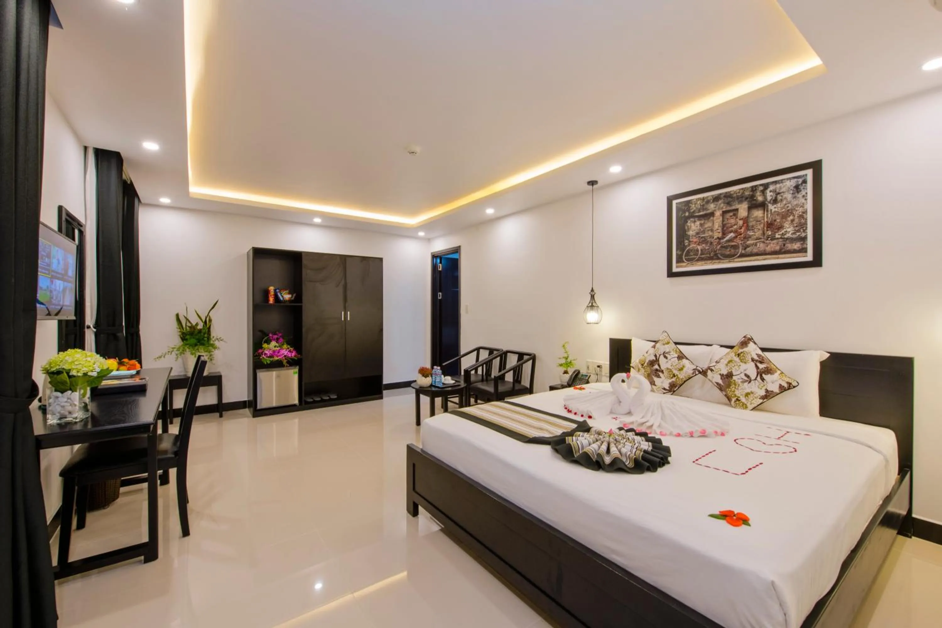 Bedroom, Bed in Gem Riverside Hotel Hoi An