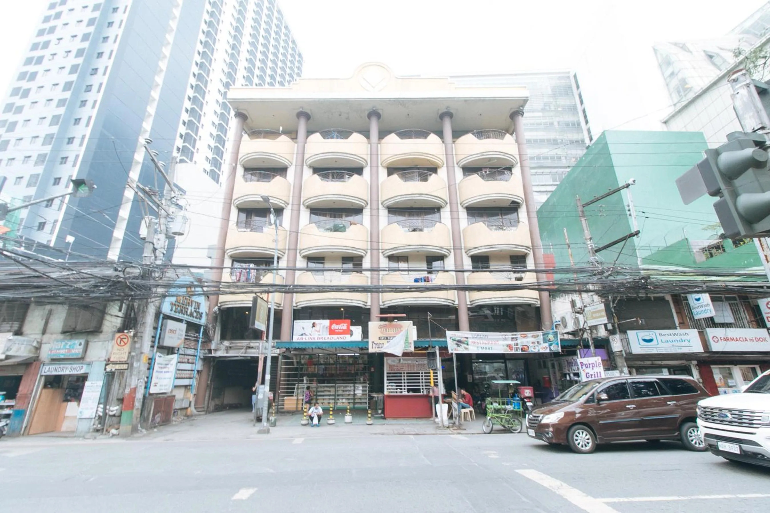 Property building in Mervin's Terraces by RedDoorz