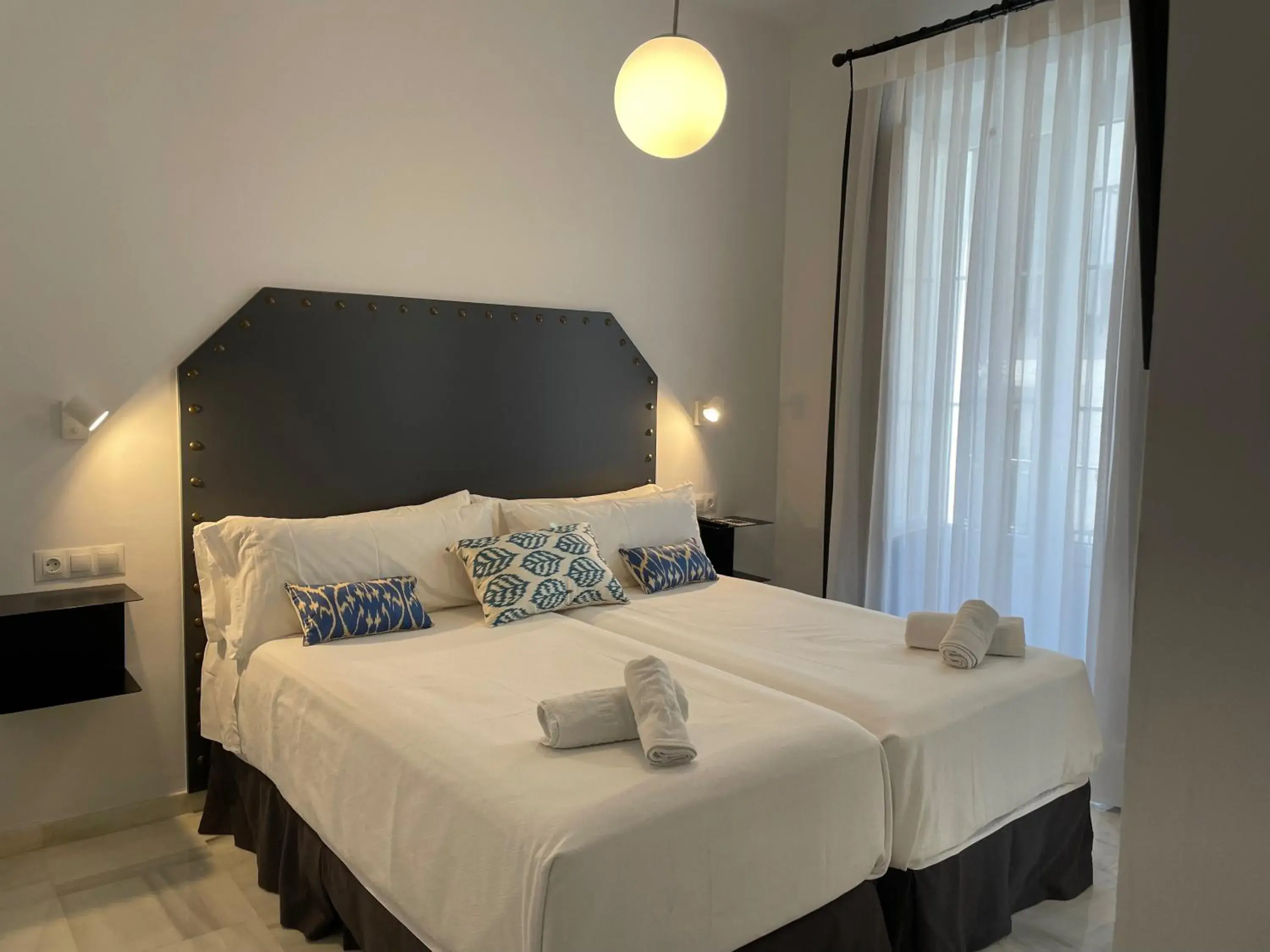 Double or Twin Room in Hostal Hom Museo Double or Twin Room in Hostal Hom Museo