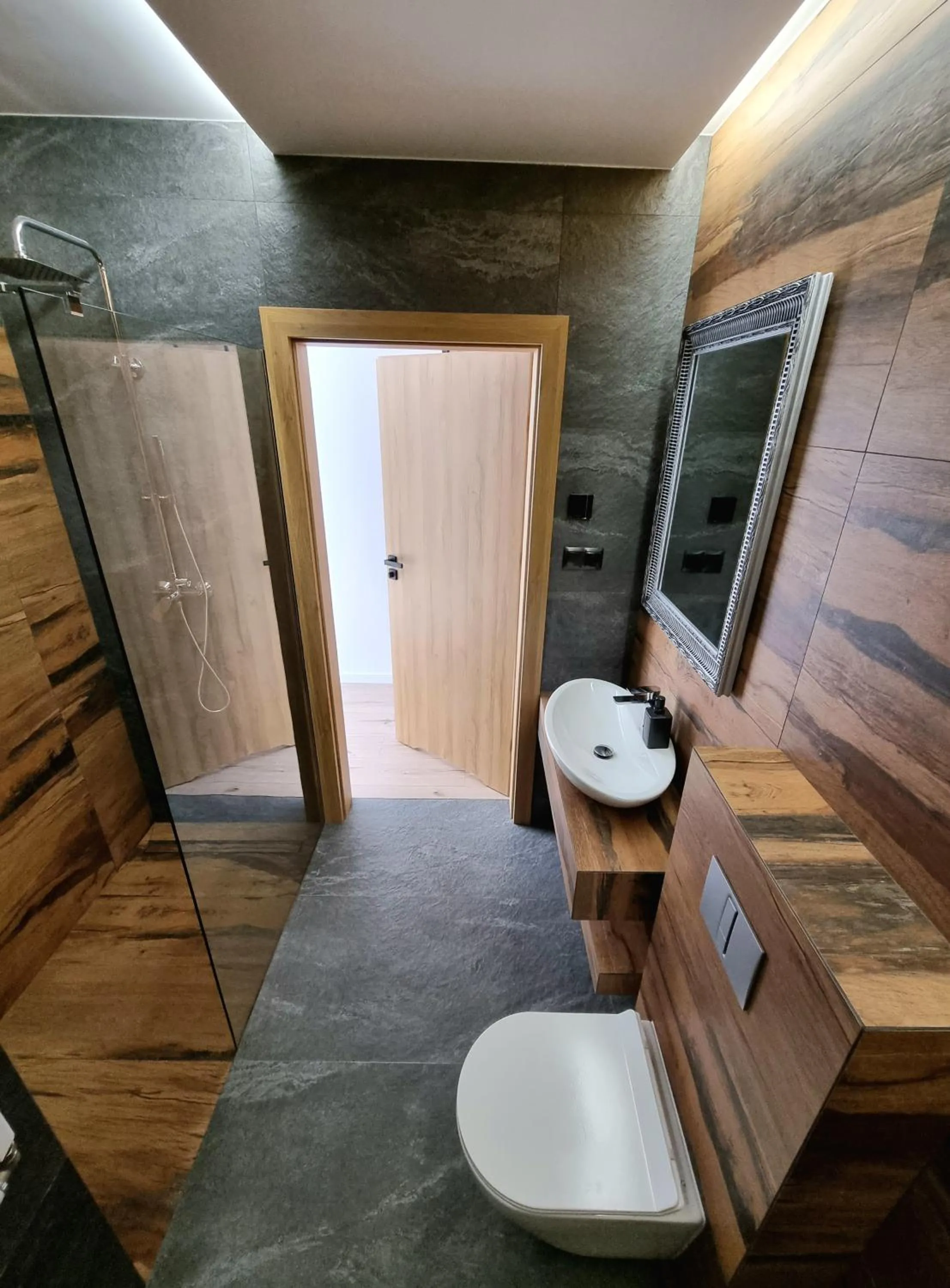 Toilet in Apartamenty Nowa Osada - by VillaOlimpijska2