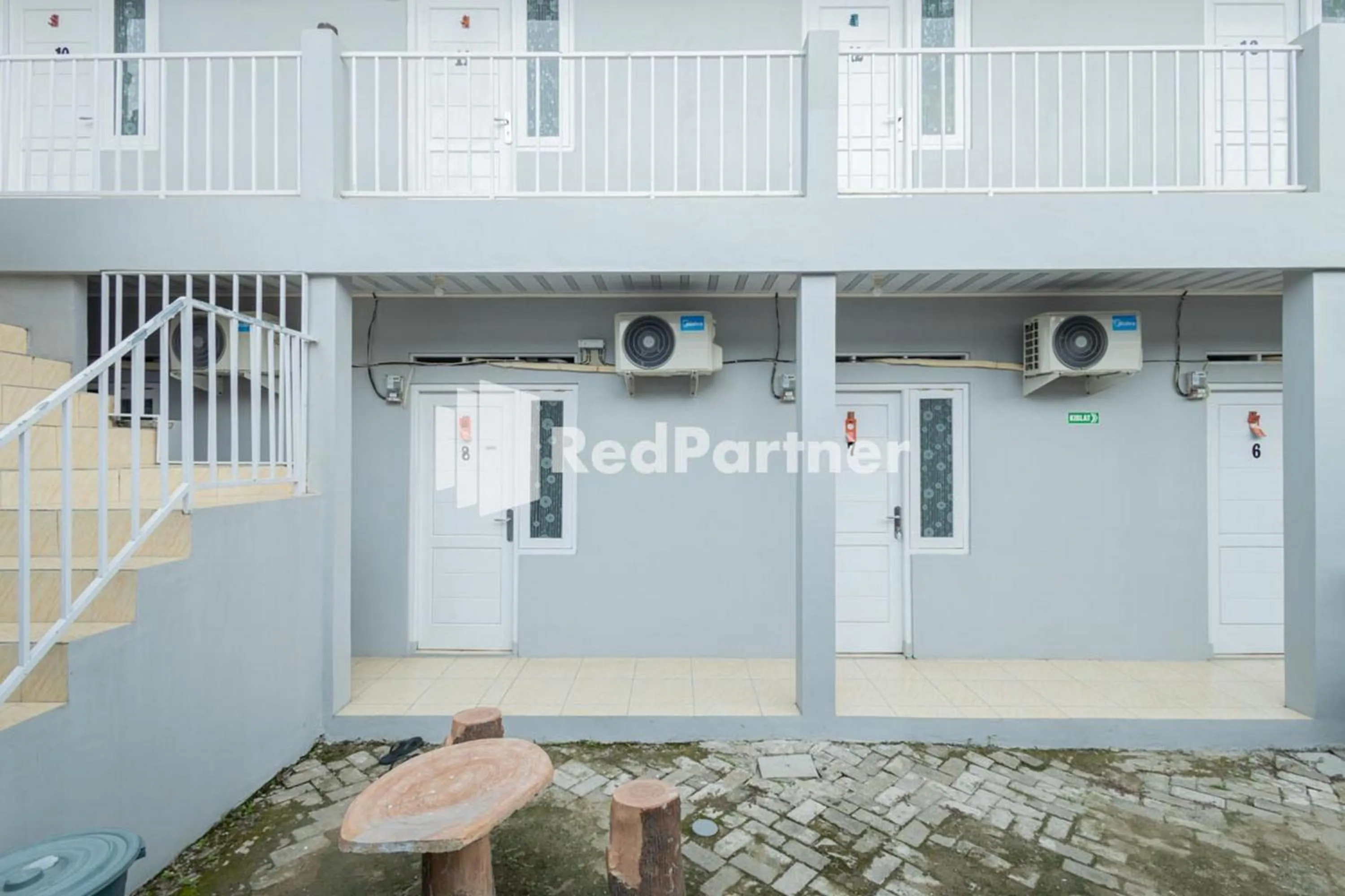 Property building in Atiq Homestay Syariah Mitra RedDoorz