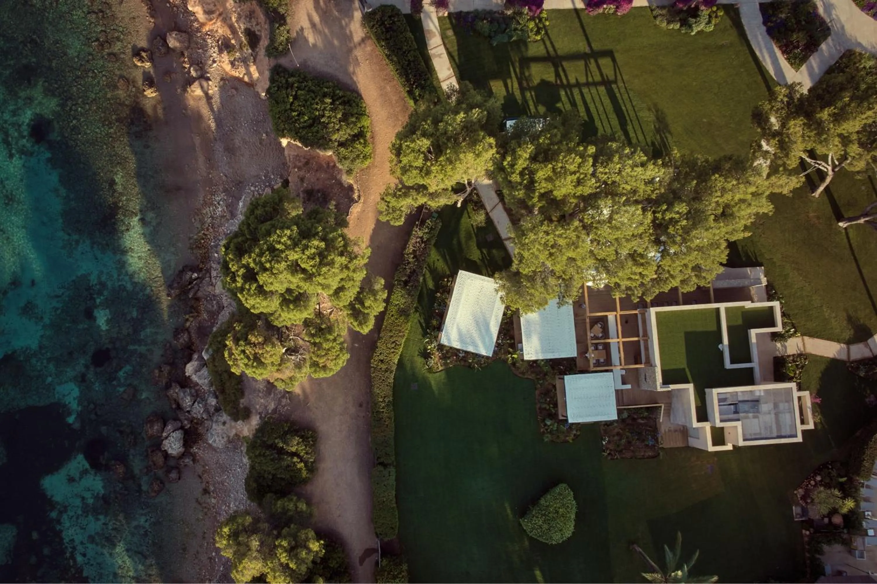 Restaurant/places to eat in The St. Regis Mardavall Mallorca Resort