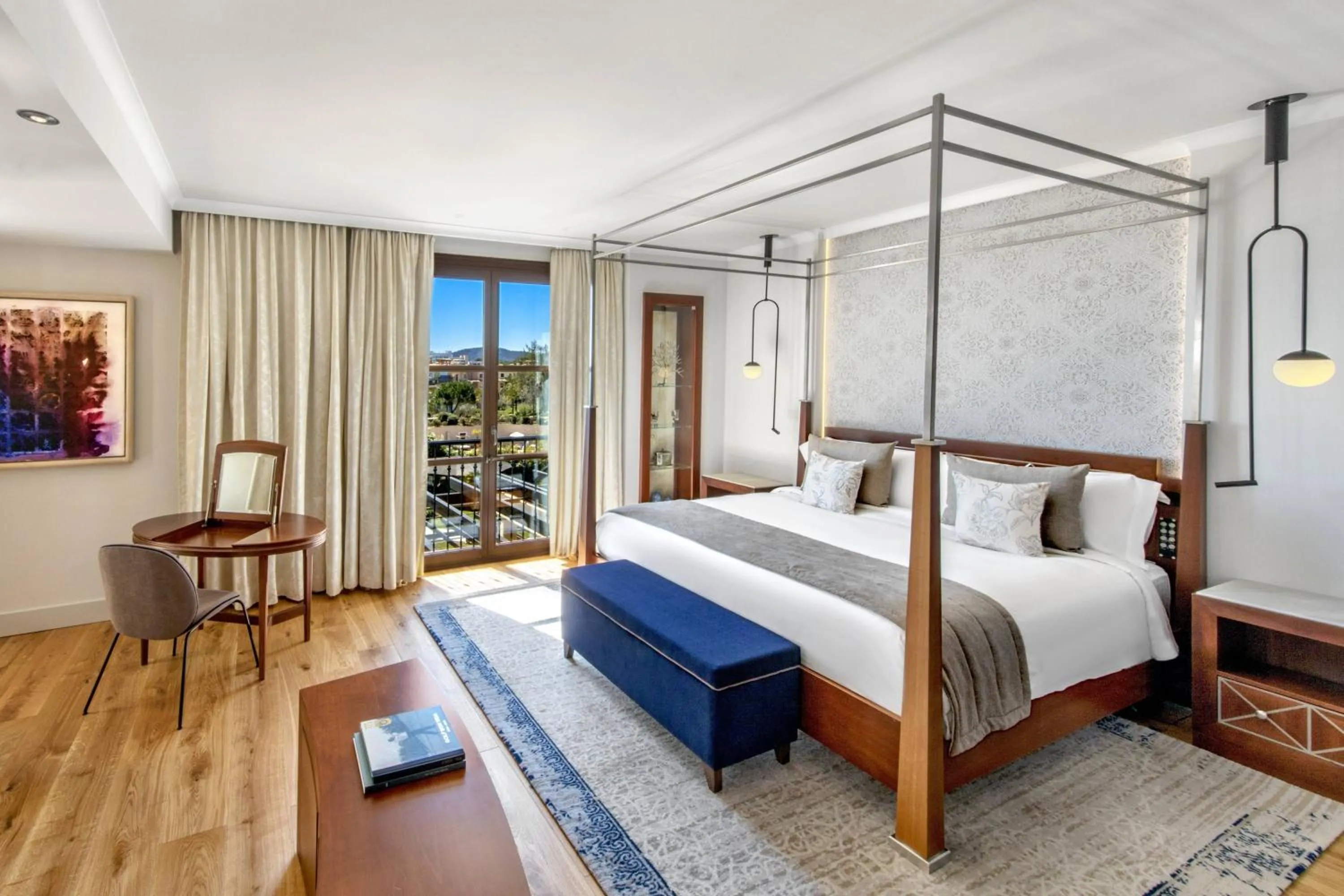 Bedroom, Bed in The St. Regis Mardavall Mallorca Resort