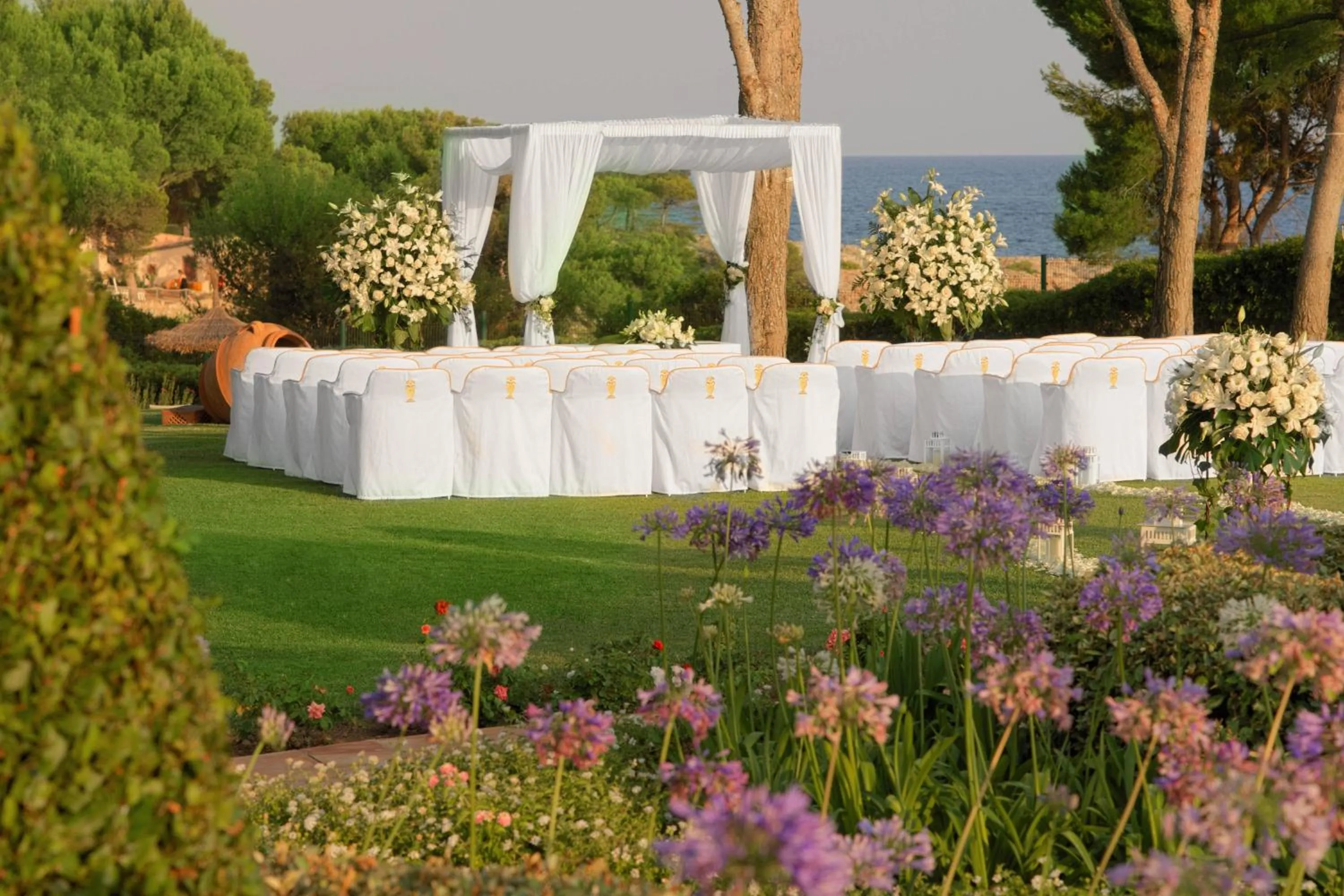 Banquet/Function facilities in The St. Regis Mardavall Mallorca Resort