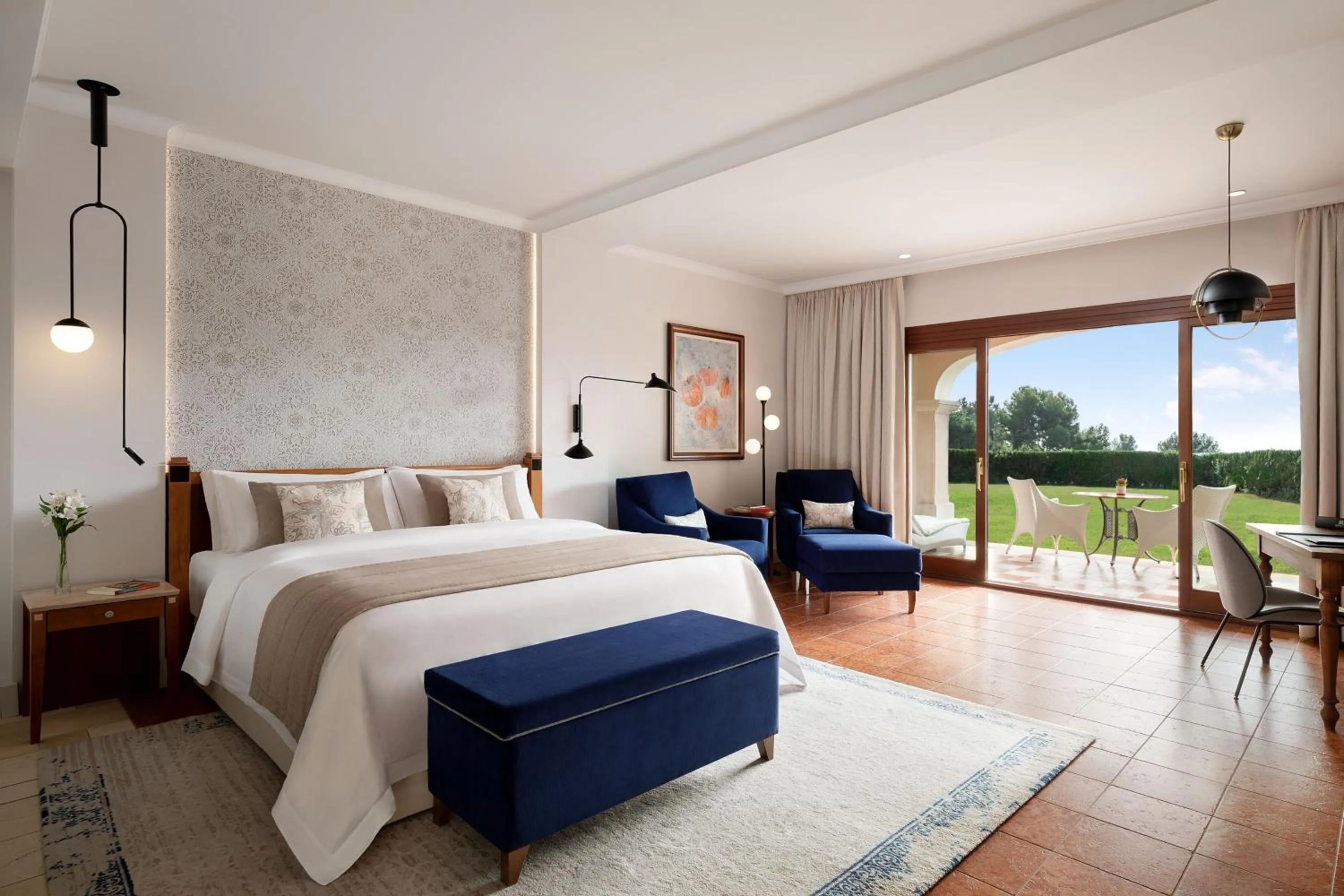Bedroom, Bed in The St. Regis Mardavall Mallorca Resort