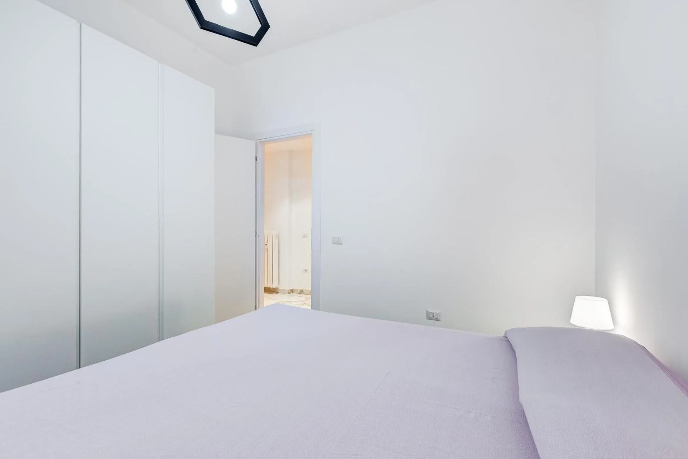 Bed in Gianicolo Apartment with Terrace