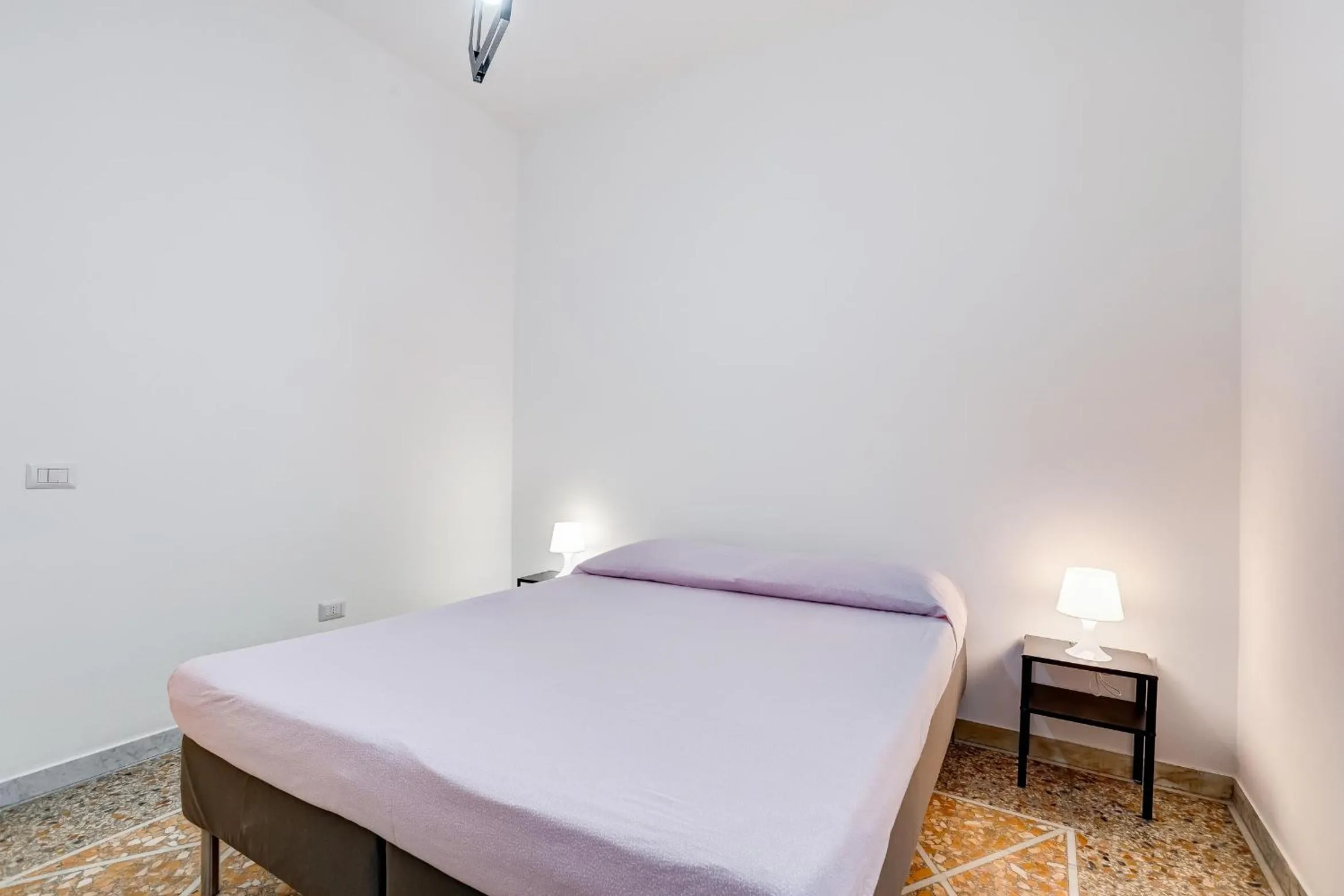 Bed in Gianicolo Apartment with Terrace
