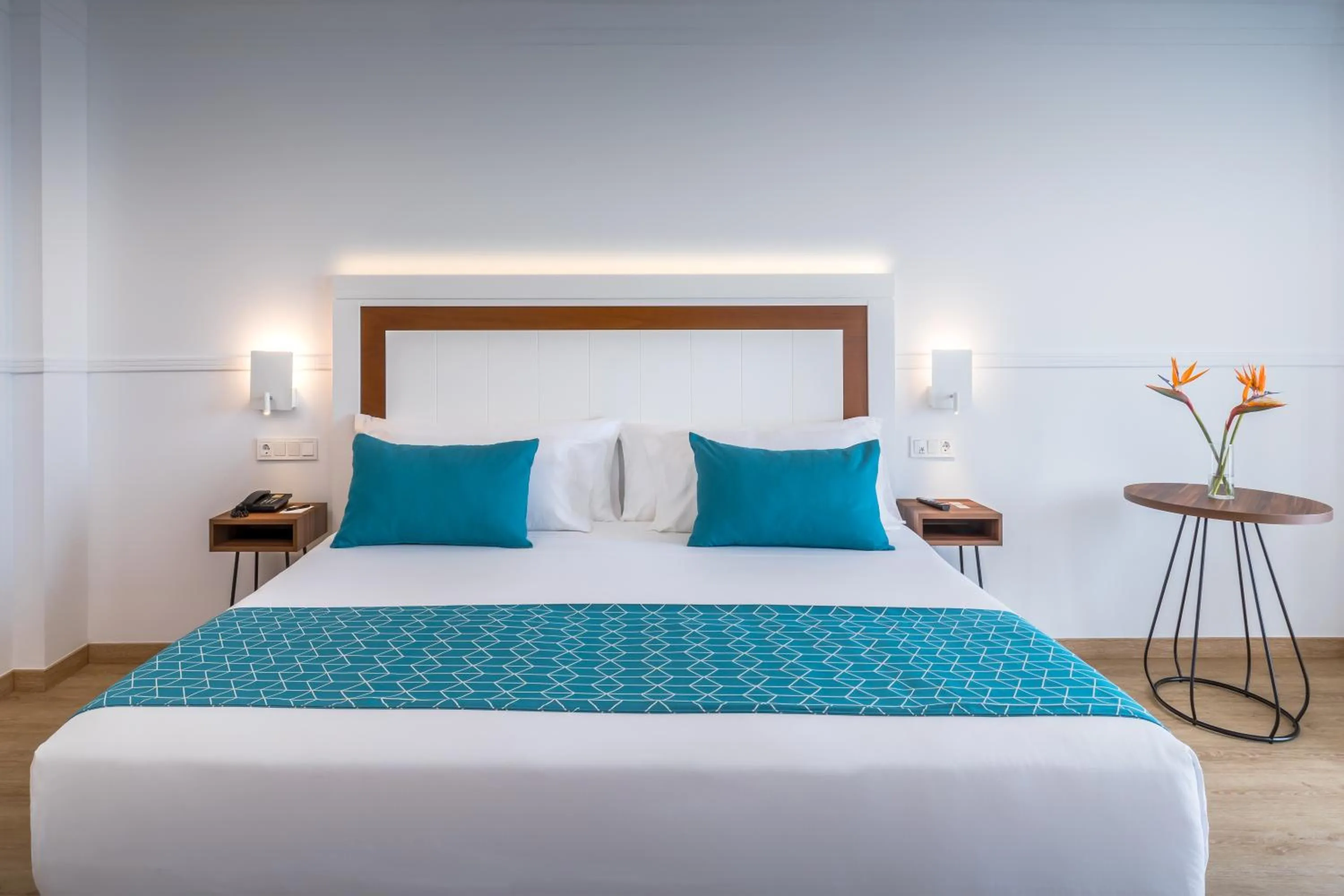 Photo of the whole room, Bed in Barceló Cabo de Gata
