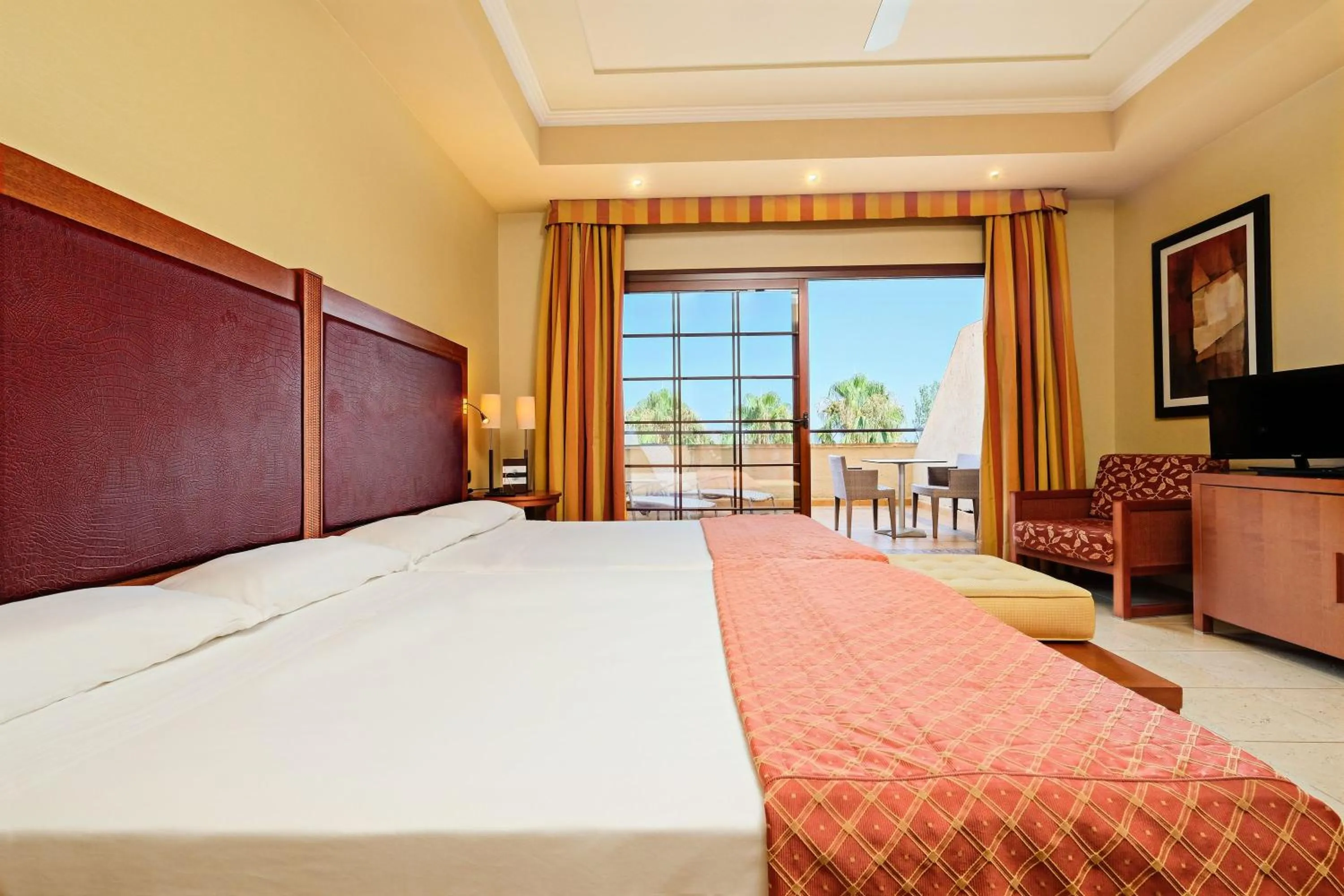 Photo of the whole room, Bed in Hotel Envia Almería Spa & Golf