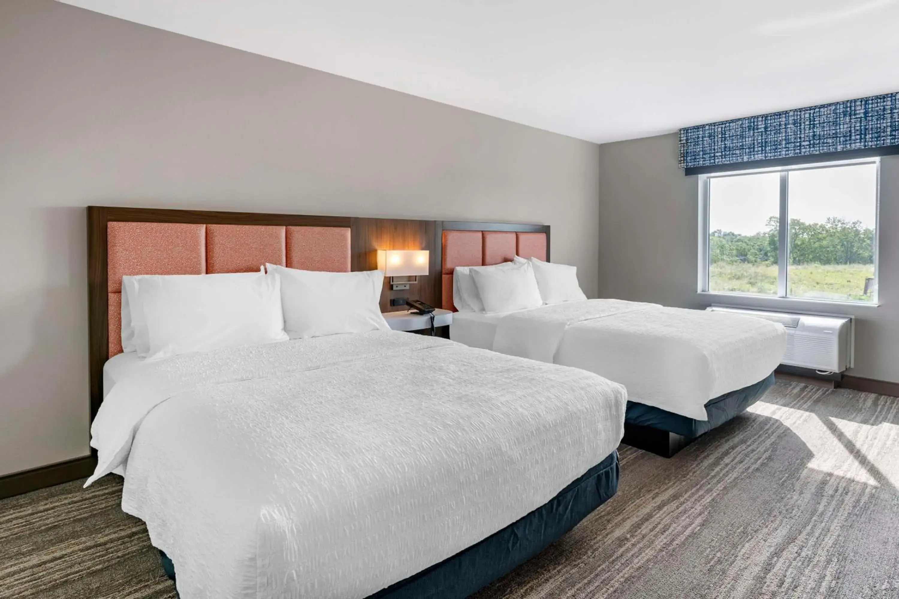 Bed in Hampton Inn Nicholasville Brannon Crossing, Ky Bed in Hampton Inn Nicholasville Brannon Crossing, Ky