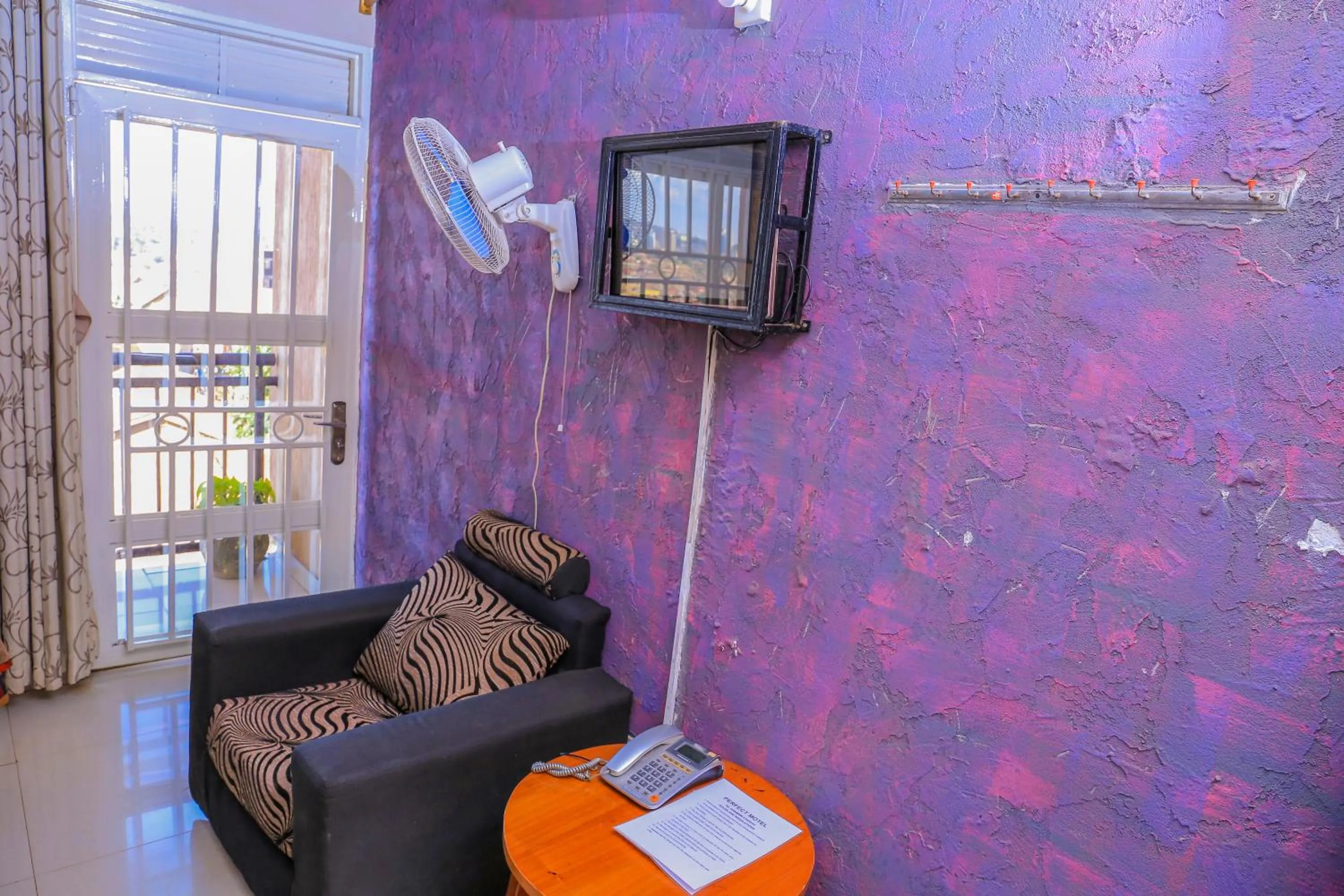 Living room in Precise Motel