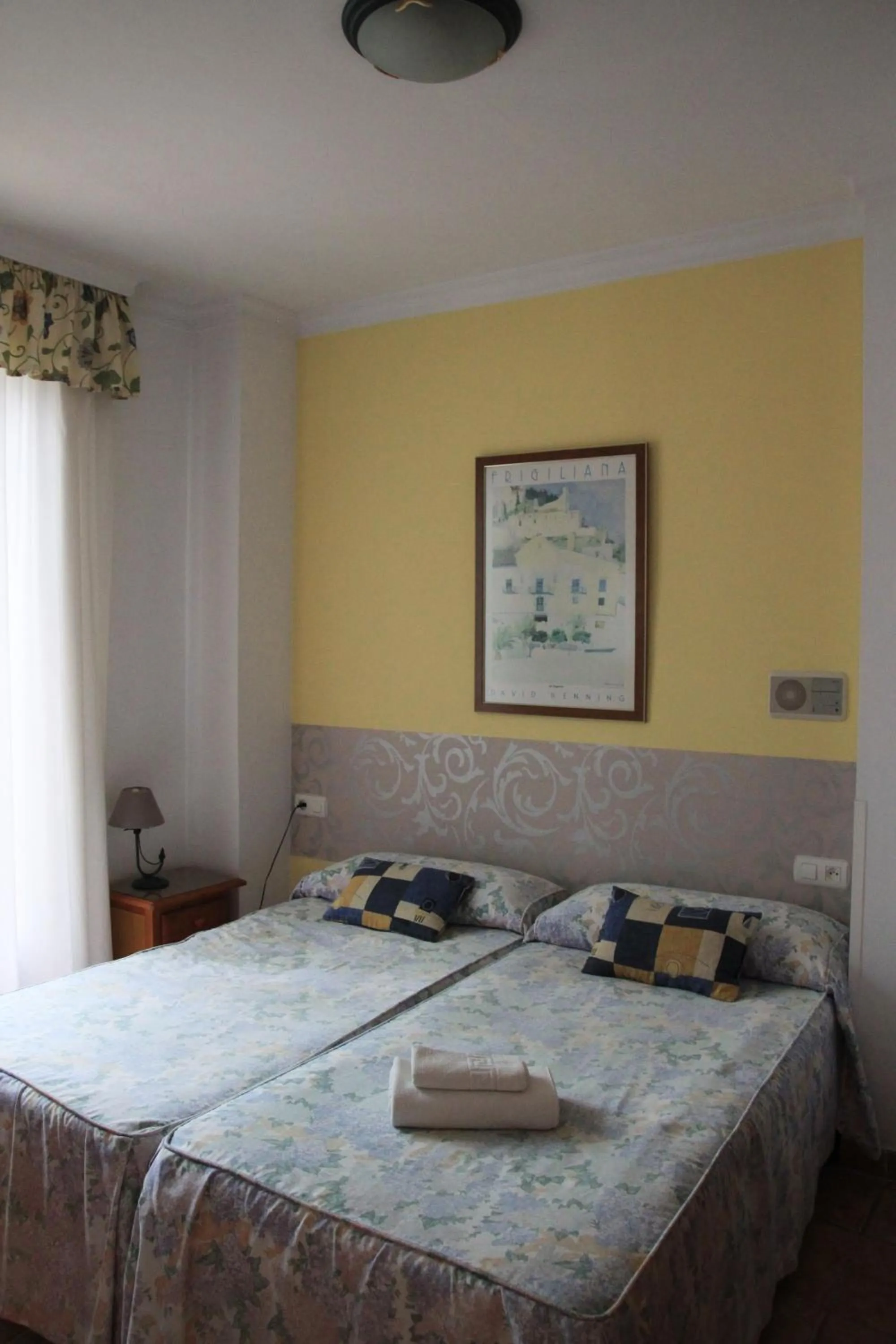 Bed in Hostal Ana - Adults Recommended