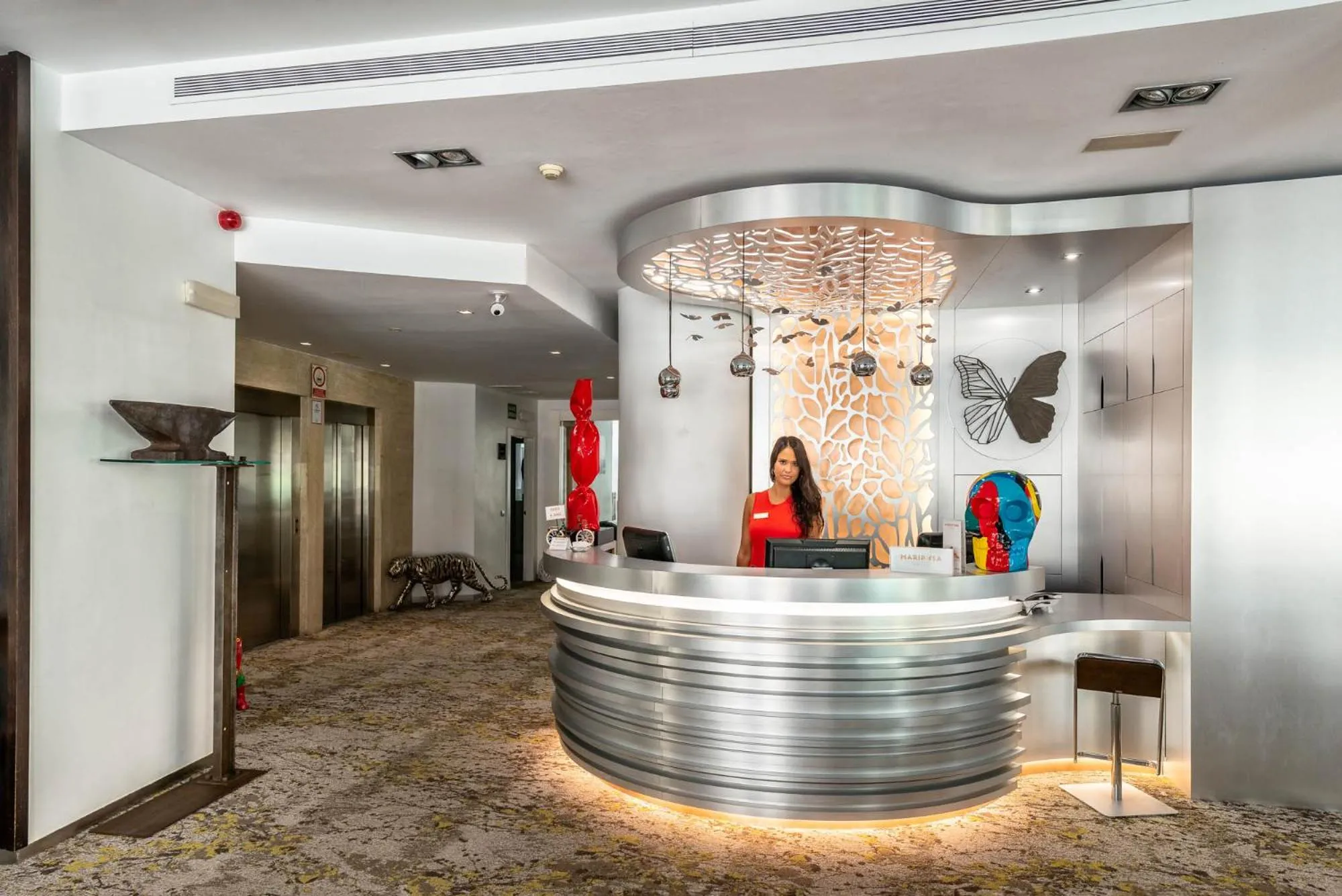 Property building in Mariposa Hotel Malaga